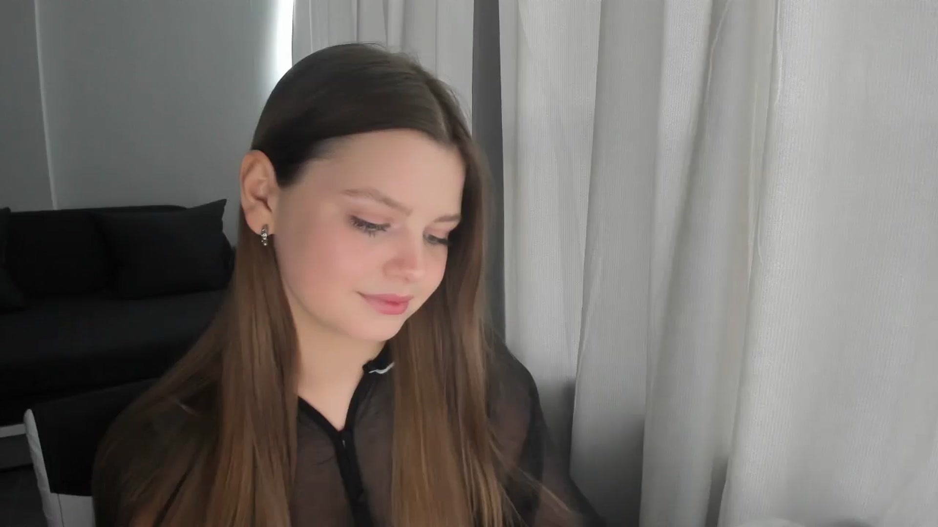 Gallery image thumbnail from Annaneon's myfreecams stream on, 06/15/2025, 11:52 image 3 of 20