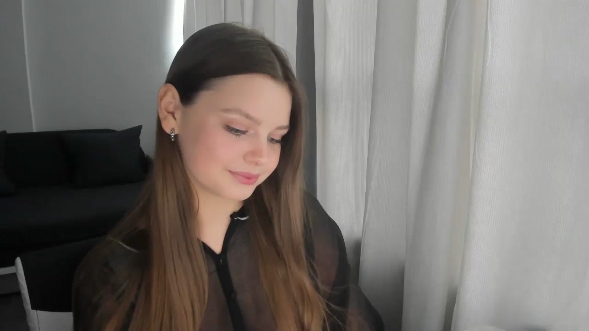 Gallery image thumbnail from Annaneon's myfreecams stream on, 06/15/2025, 11:52 image 6 of 20