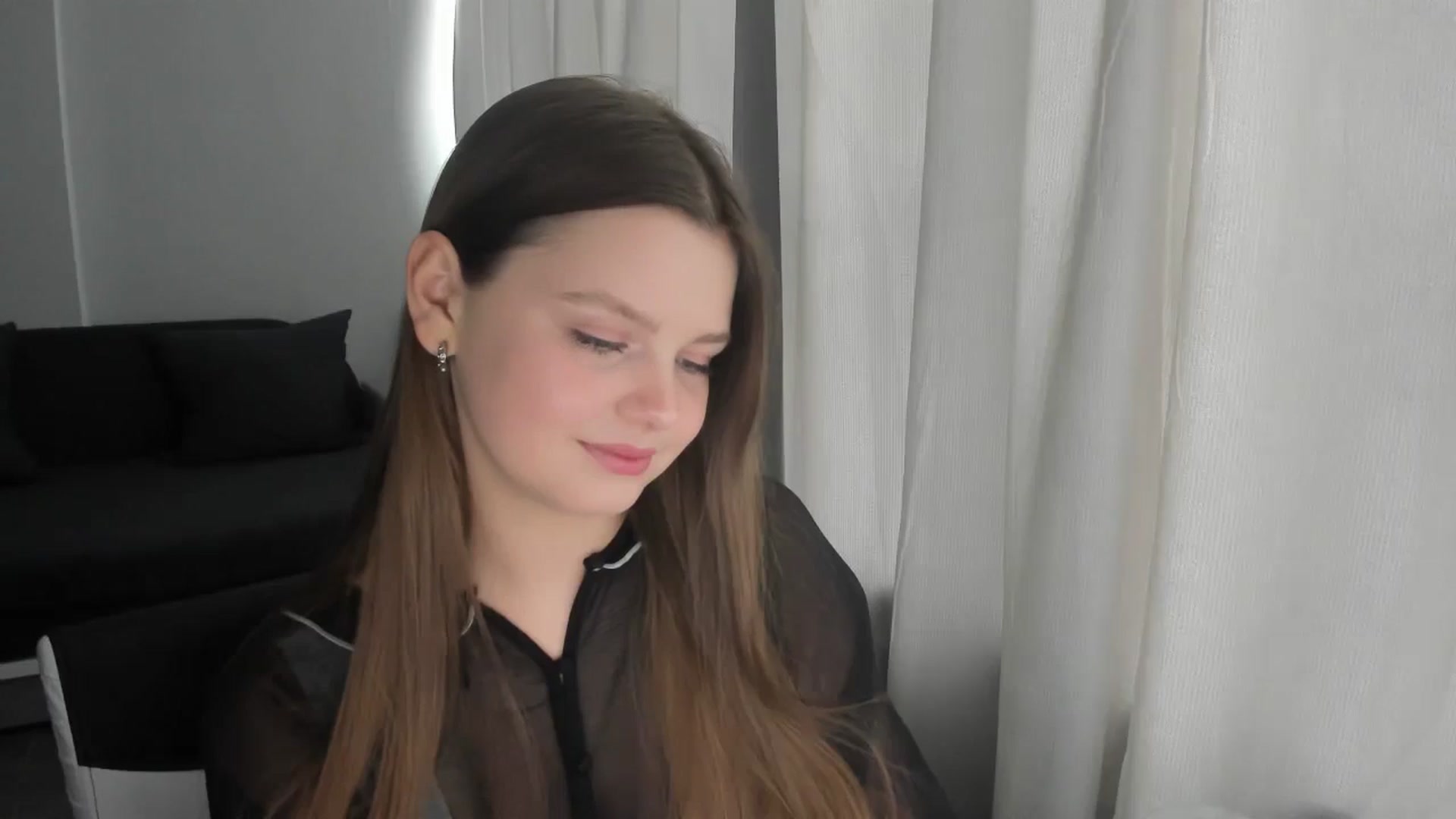 Gallery image thumbnail from Annaneon's myfreecams stream on, 06/15/2025, 11:52 image 12 of 20