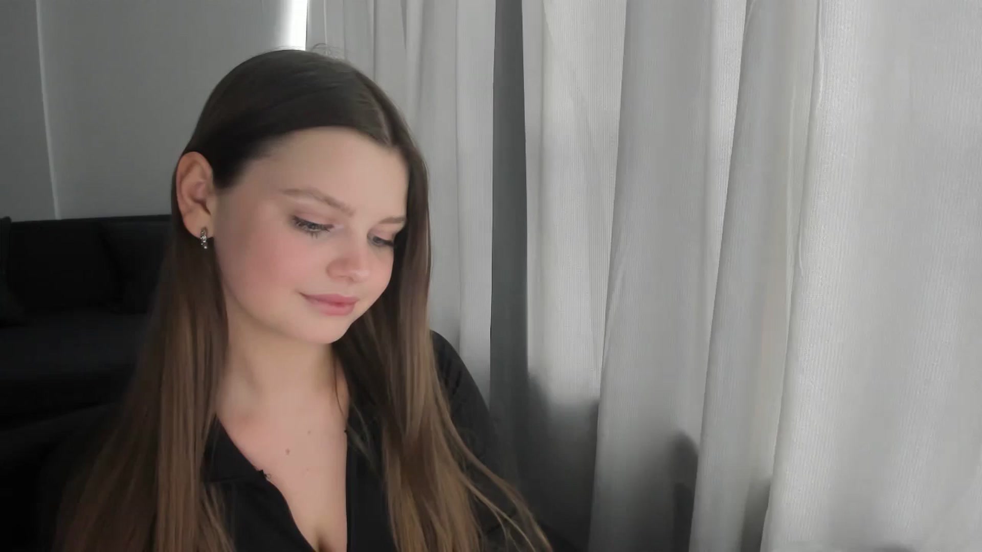Gallery image thumbnail from Annaneon's myfreecams stream on, 06/15/2025, 12:46 image 20 of 20