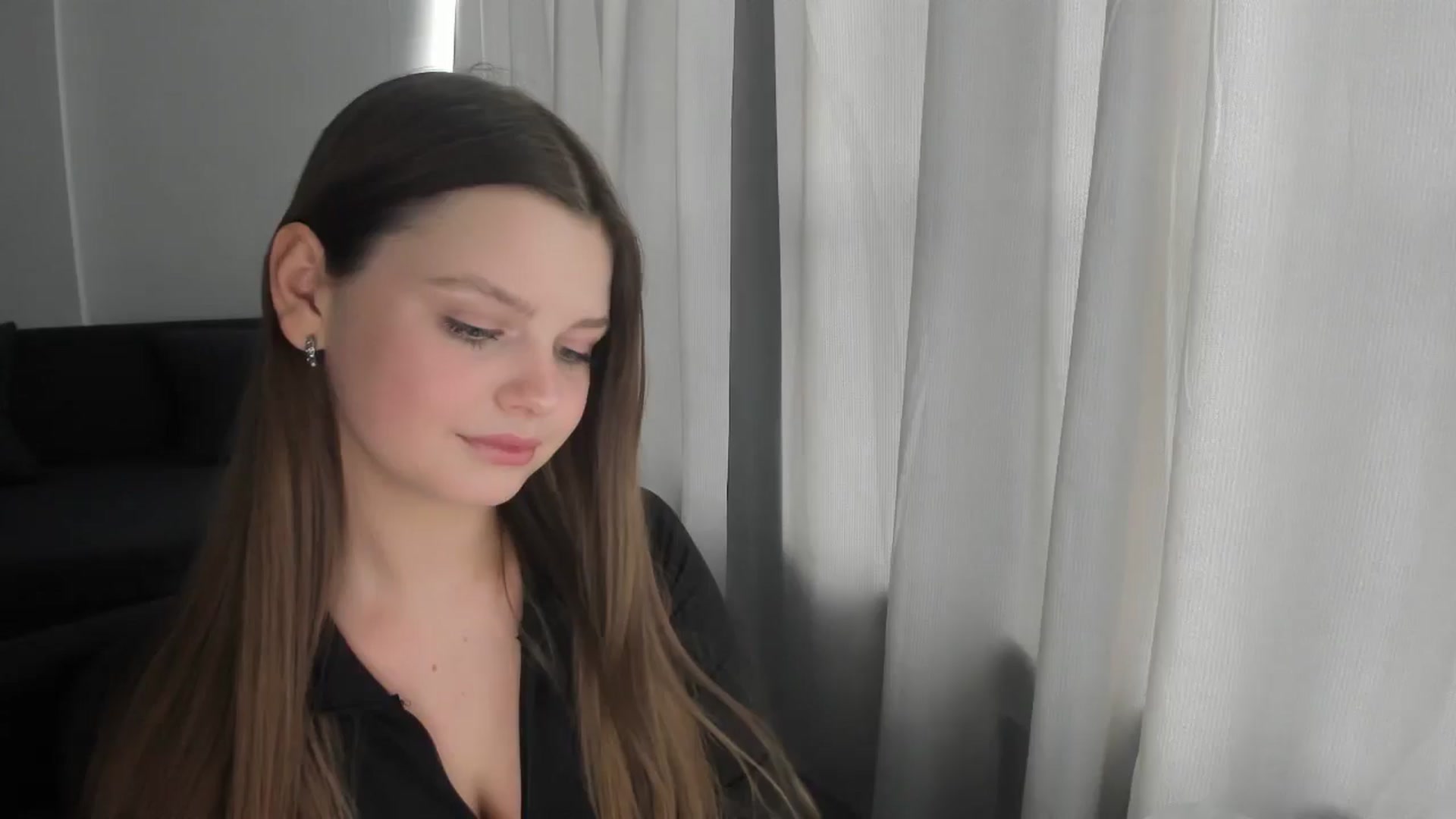 Gallery image thumbnail from Annaneon's myfreecams stream on, 06/15/2025, 12:46 image 19 of 20