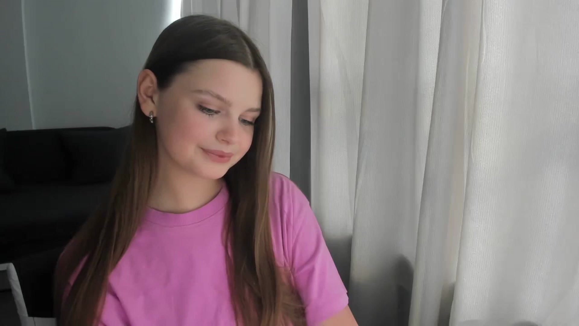 Gallery image thumbnail from Annaneon's myfreecams stream on, 06/15/2025, 13:54 image 7 of 20