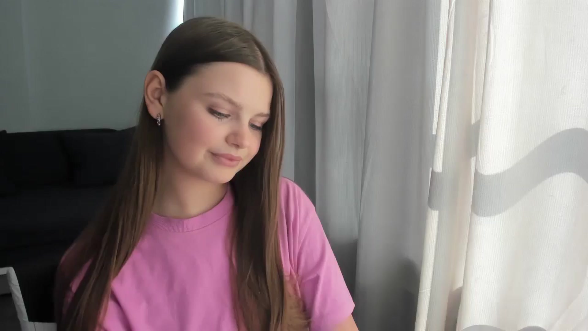 Gallery image thumbnail from Annaneon's myfreecams stream on, 06/15/2025, 13:54 image 8 of 20