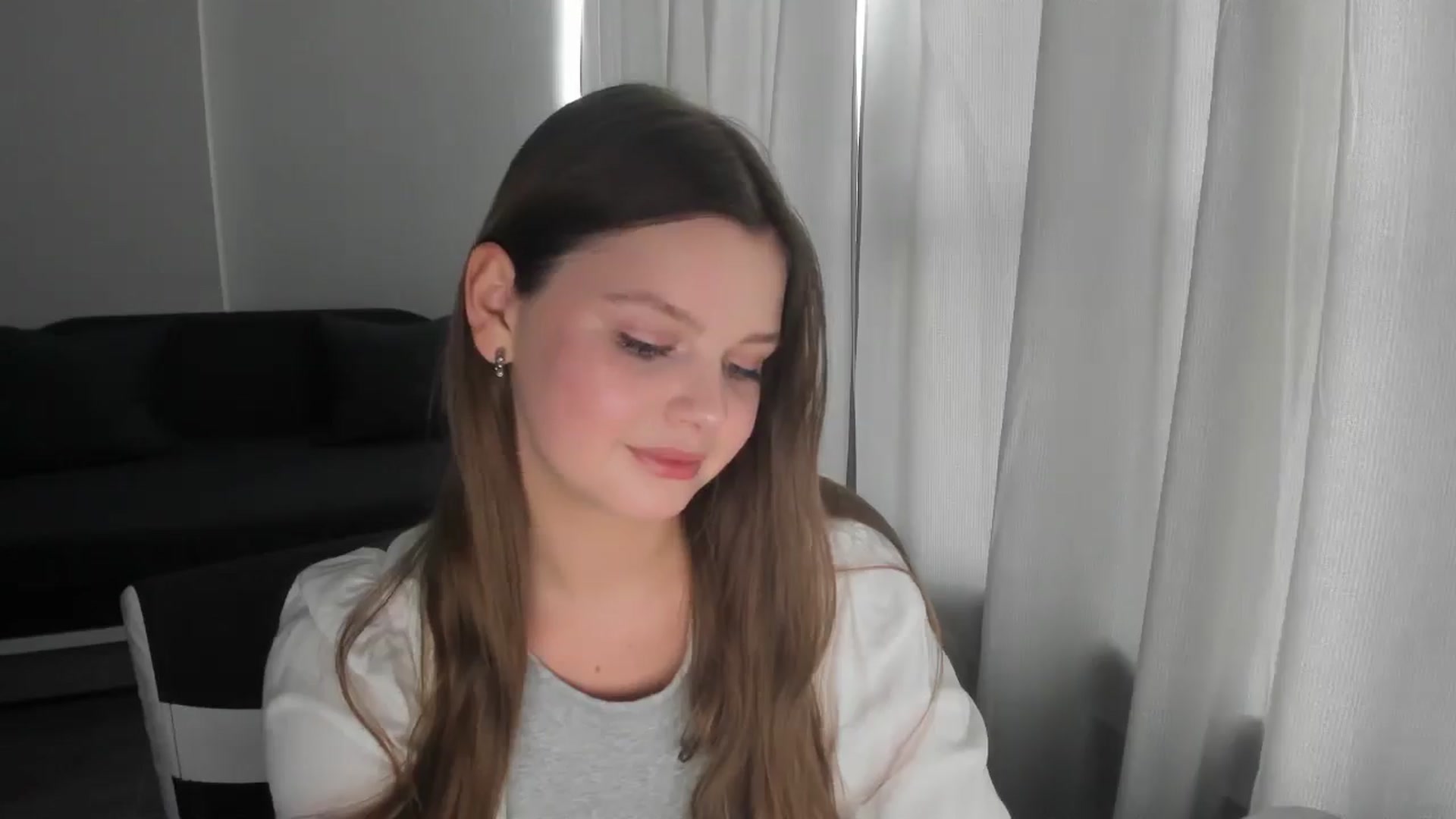 Gallery image thumbnail from Annaneon's myfreecams stream on, 06/16/2025, 12:22 image 18 of 20
