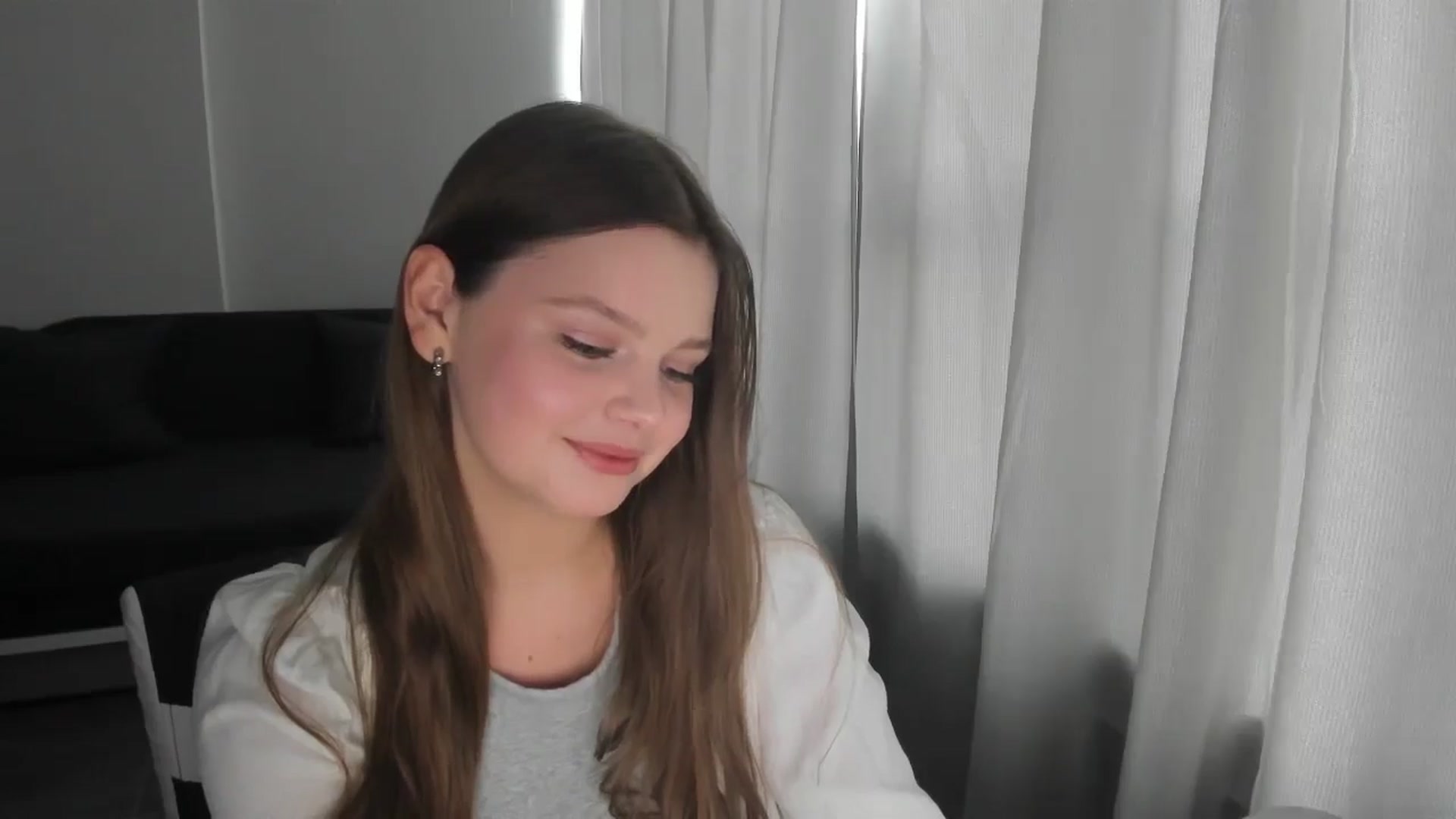 Gallery image thumbnail from Annaneon's myfreecams stream on, 06/16/2025, 12:22 image 20 of 20