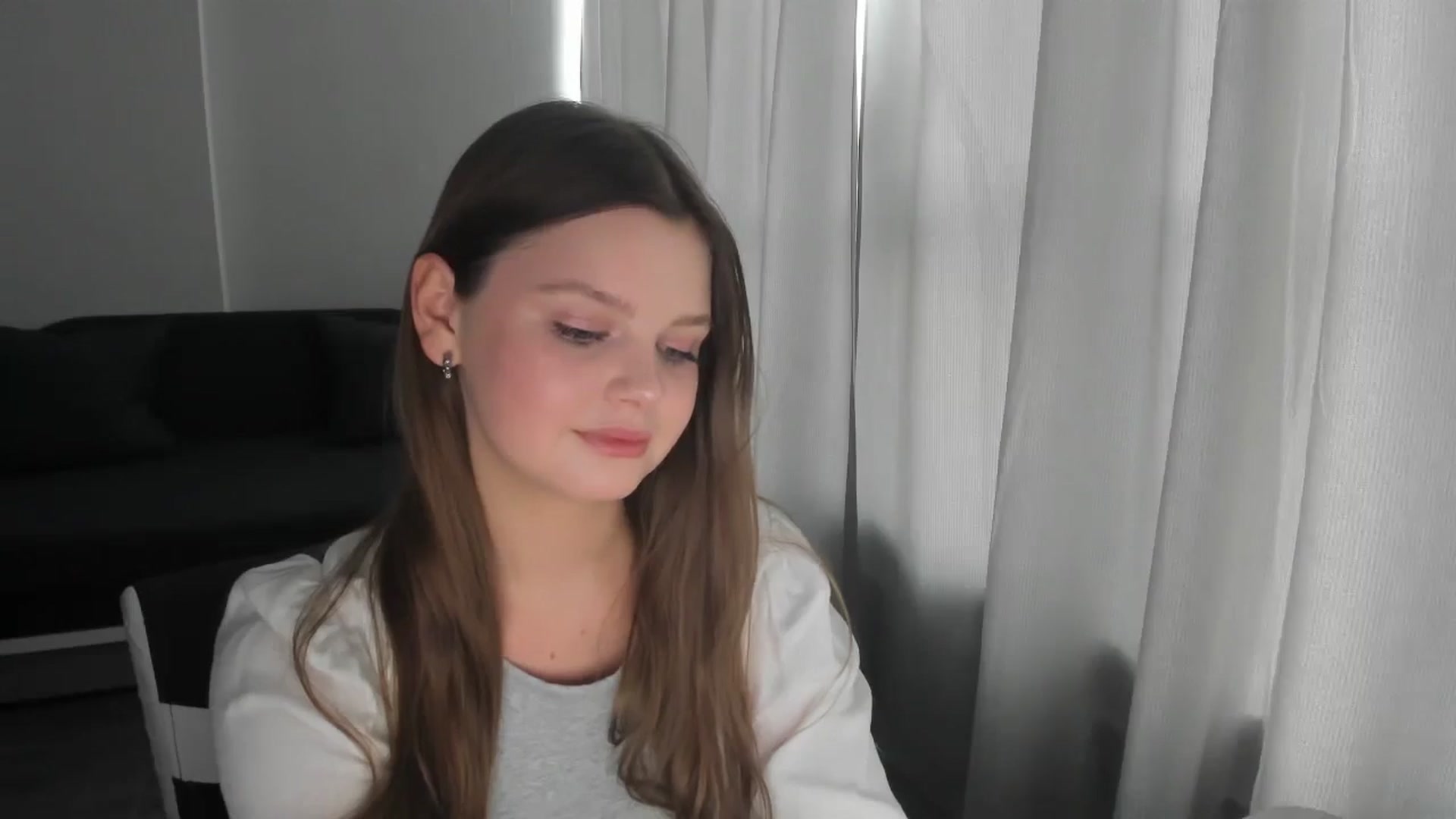 Gallery image thumbnail from Annaneon's myfreecams stream on, 06/16/2025, 12:22 image 19 of 20