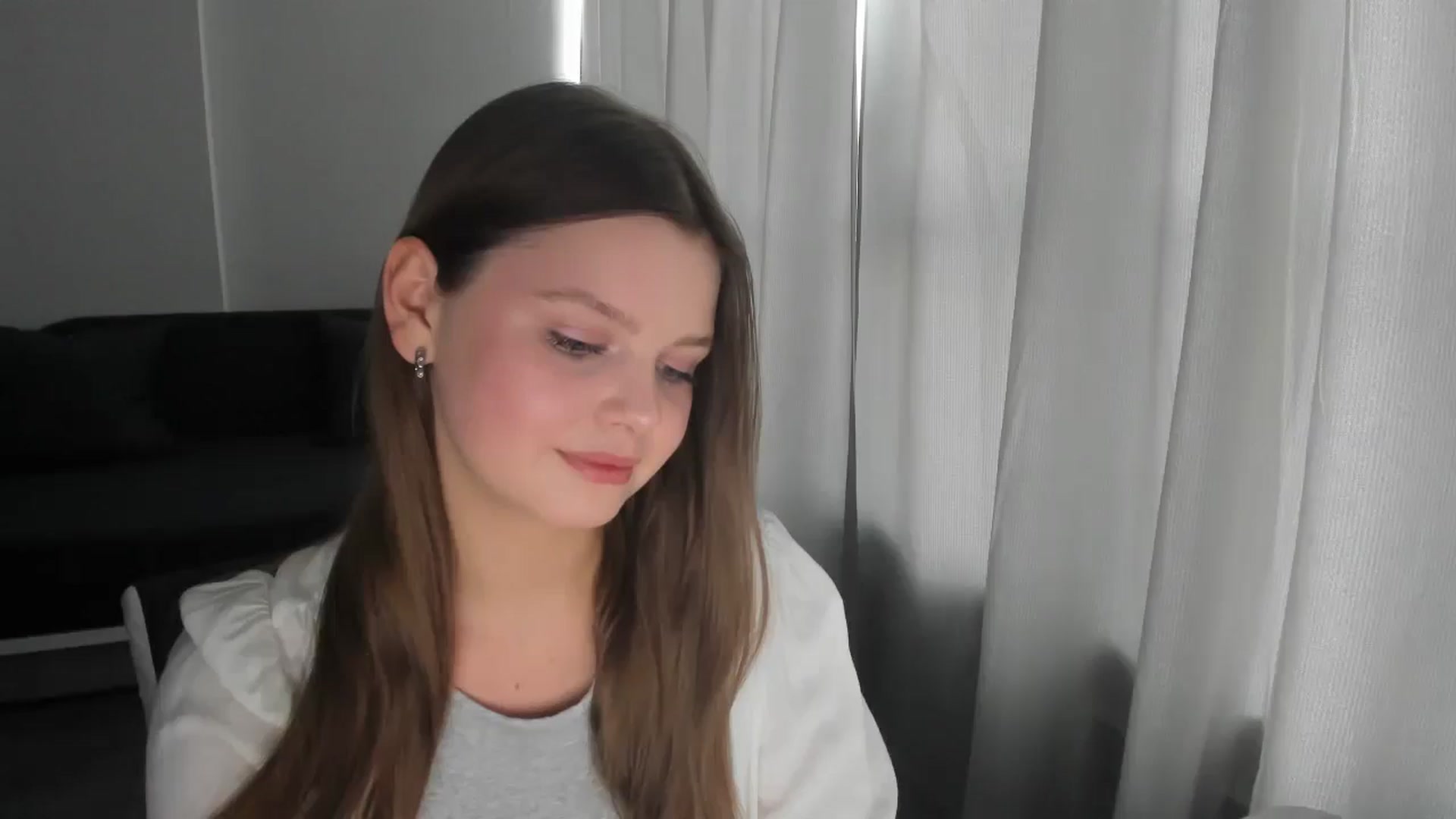 Gallery image thumbnail from Annaneon's myfreecams stream on, 06/16/2025, 12:22 image 10 of 20