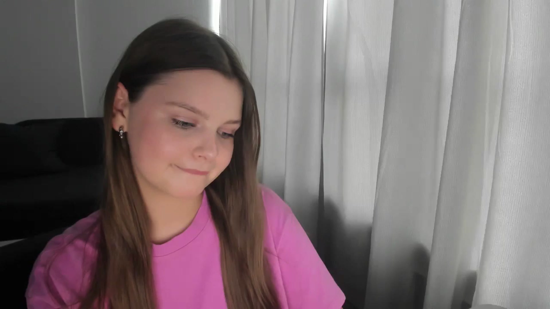 Gallery image thumbnail from Annaneon's myfreecams stream on, 06/16/2025, 12:57 image 18 of 20