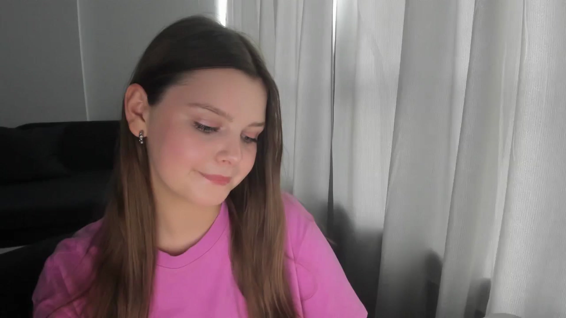 Gallery image thumbnail from Annaneon's myfreecams stream on, 06/16/2025, 12:57 image 7 of 20