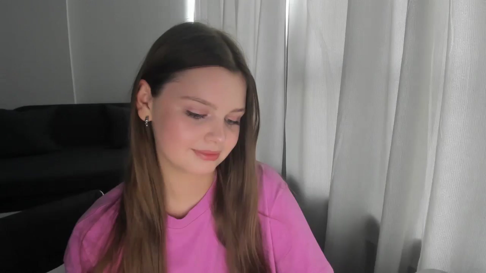 Gallery image thumbnail from Annaneon's myfreecams stream on, 06/16/2025, 12:57 image 14 of 20