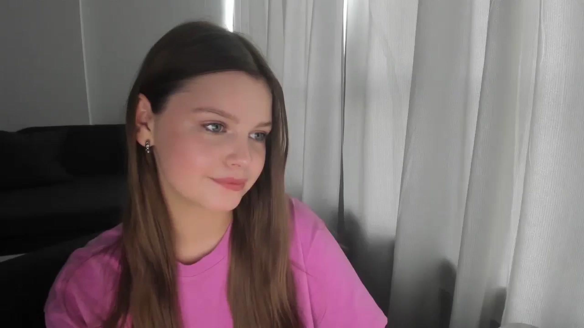 Gallery image thumbnail from Annaneon's myfreecams stream on, 06/16/2025, 12:57 image 15 of 20