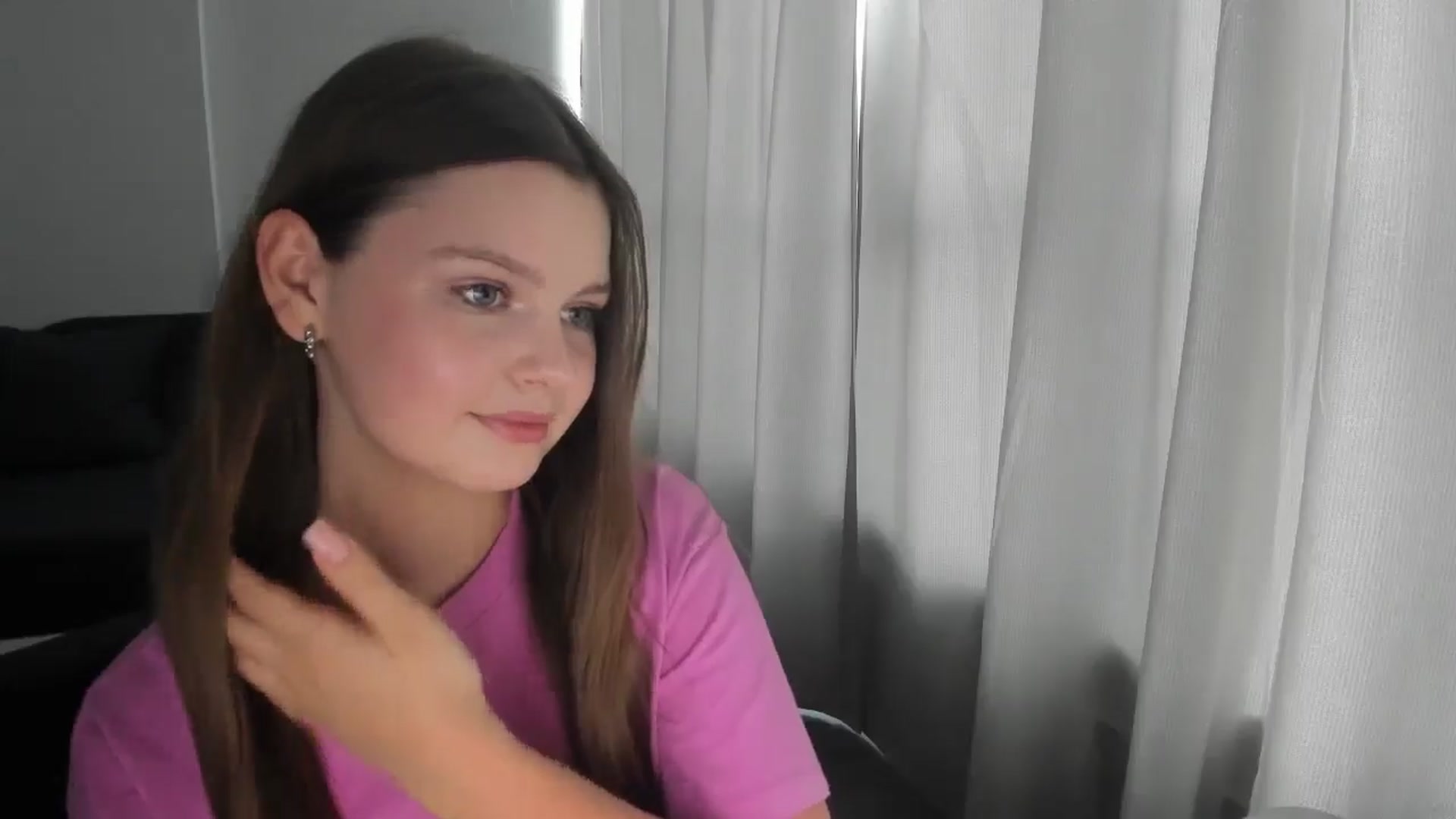 Gallery image thumbnail from Annaneon's myfreecams stream on, 06/16/2025, 12:57 image 9 of 20