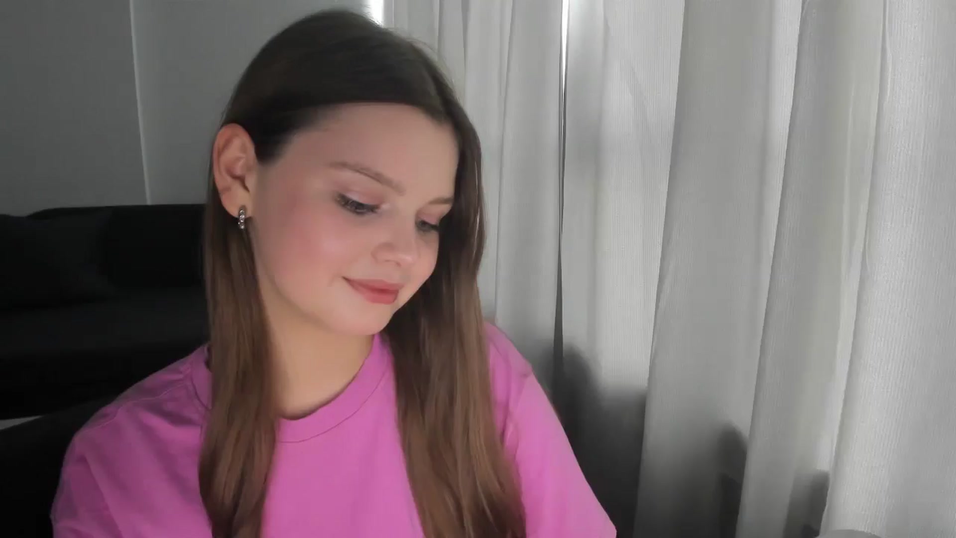 Gallery image thumbnail from Annaneon's myfreecams stream on, 06/16/2025, 12:57 image 2 of 20