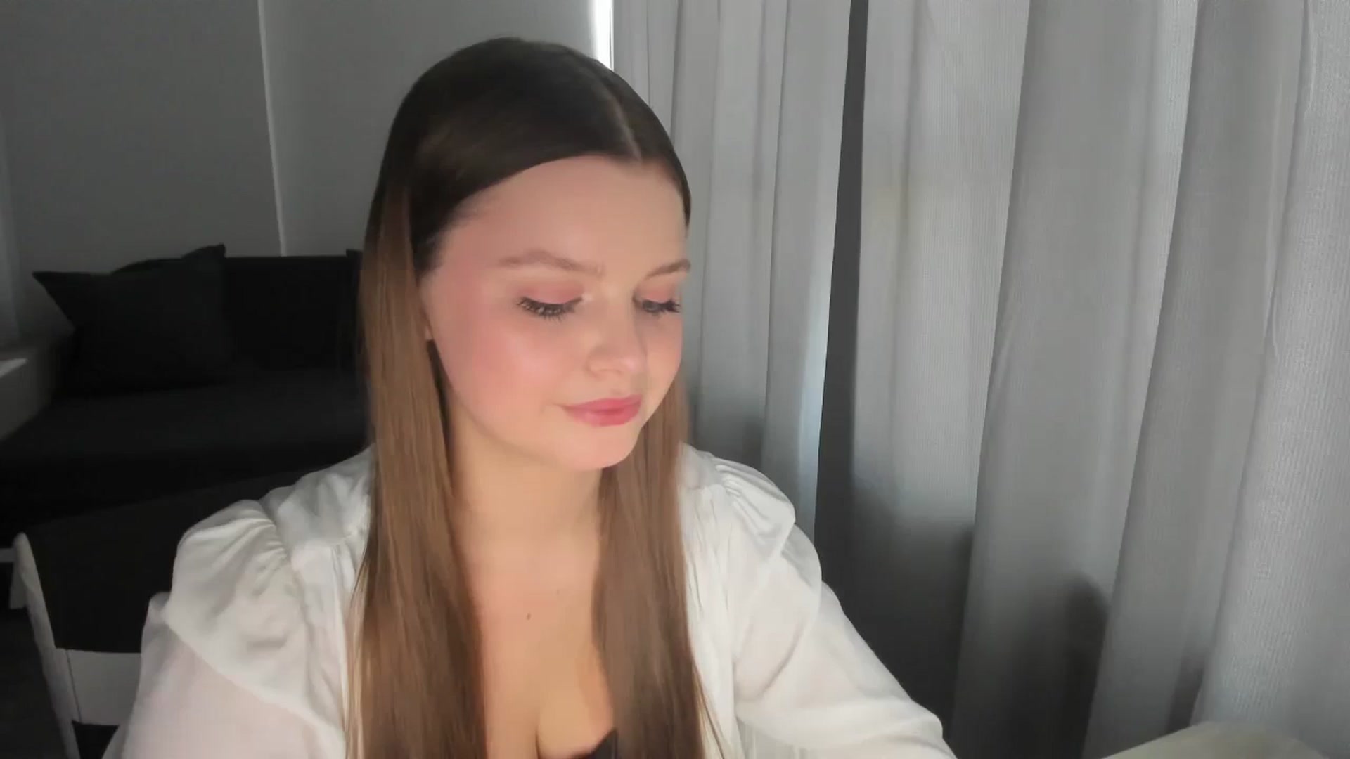 Gallery image thumbnail from Annaneon's myfreecams stream on, 06/18/2025, 09:19 image 10 of 20
