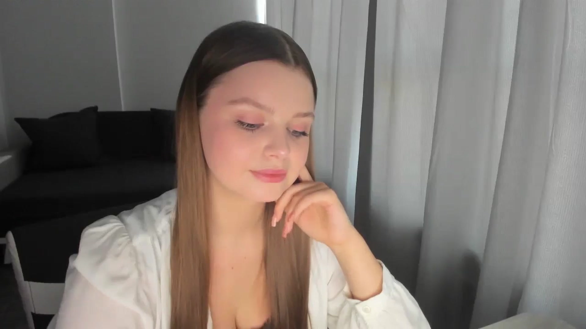 Gallery image thumbnail from Annaneon's myfreecams stream on, 06/18/2025, 09:19 image 11 of 20