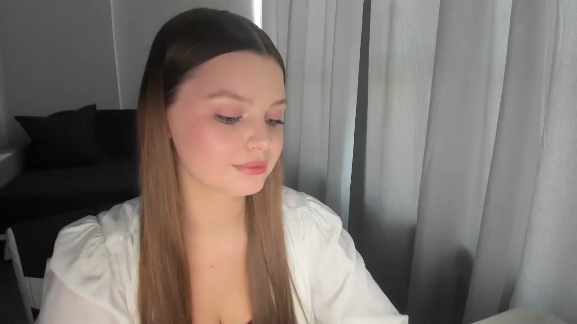 Gallery image thumbnail from Annaneon's myfreecams stream on, 06/18/2025, 09:19 image 8 of 20