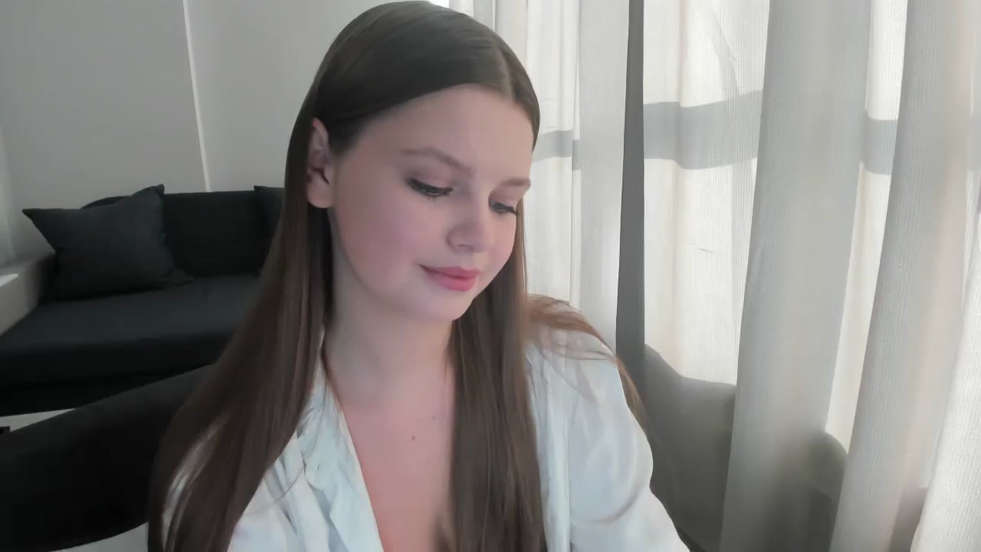 Gallery image thumbnail from Annaneon's myfreecams stream on, 06/18/2025, 16:00 image 14 of 20