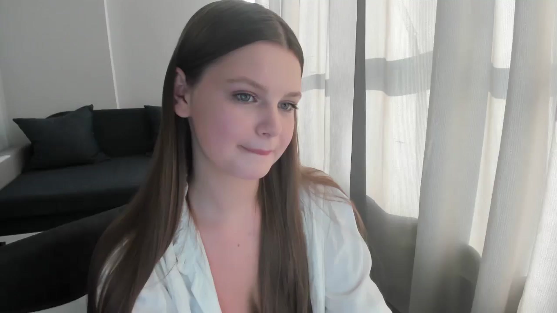 Gallery image thumbnail from Annaneon's myfreecams stream on, 06/18/2025, 16:00 image 13 of 20