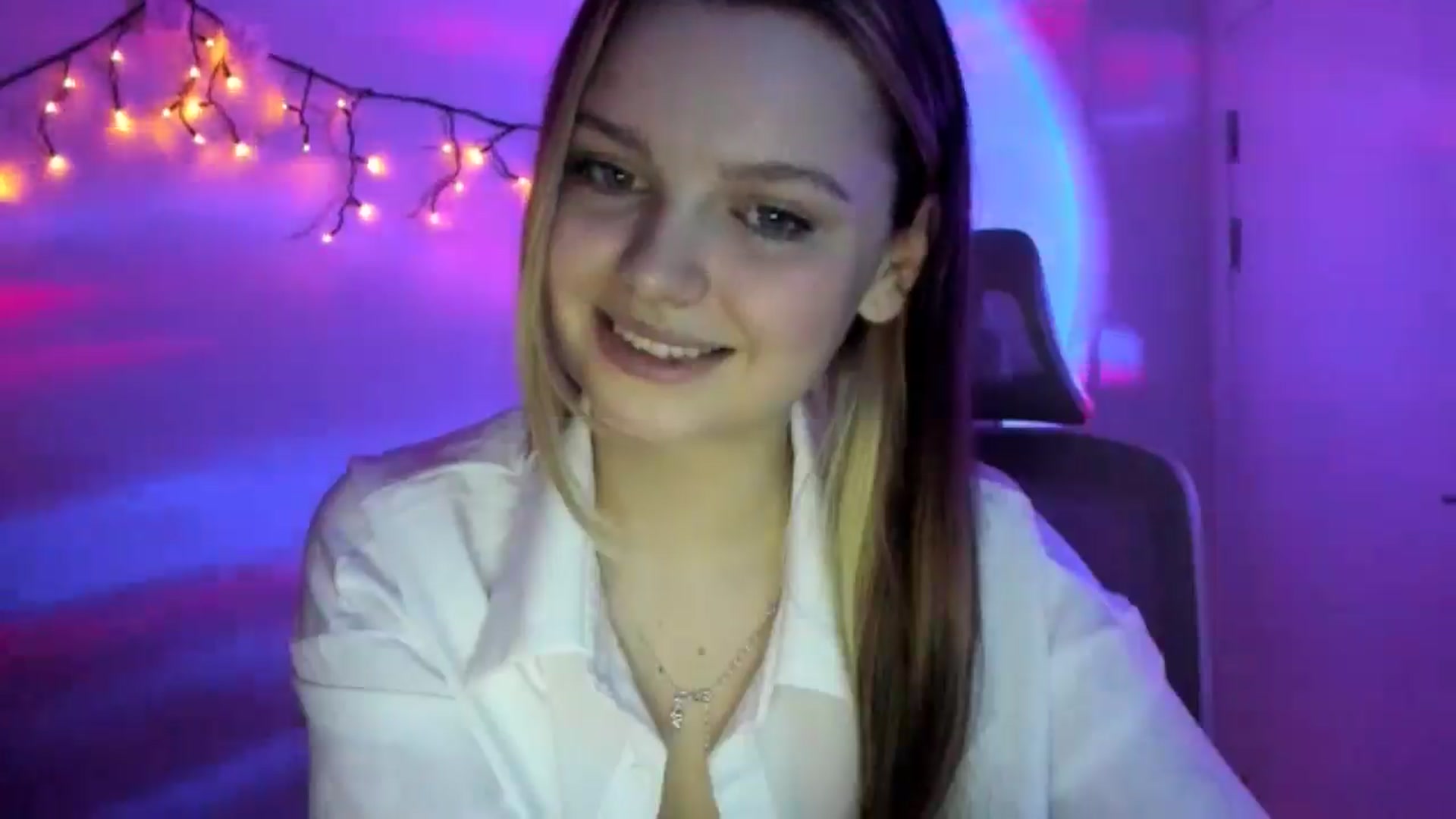 Gallery image thumbnail from Annaneon's myfreecams stream on, 03/17/2026, 17:54 image 20 of 20