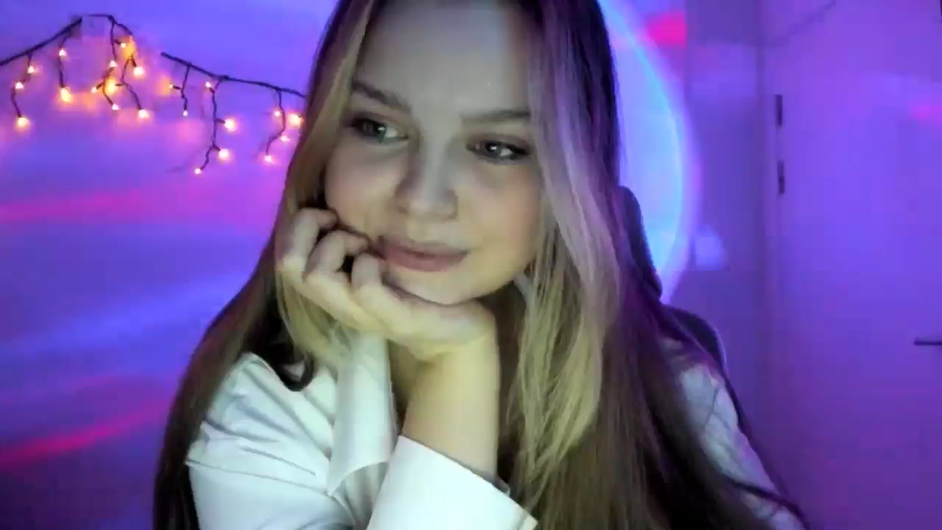 Gallery image thumbnail from Annaneon's myfreecams stream on, 03/17/2026, 17:54 image 3 of 20