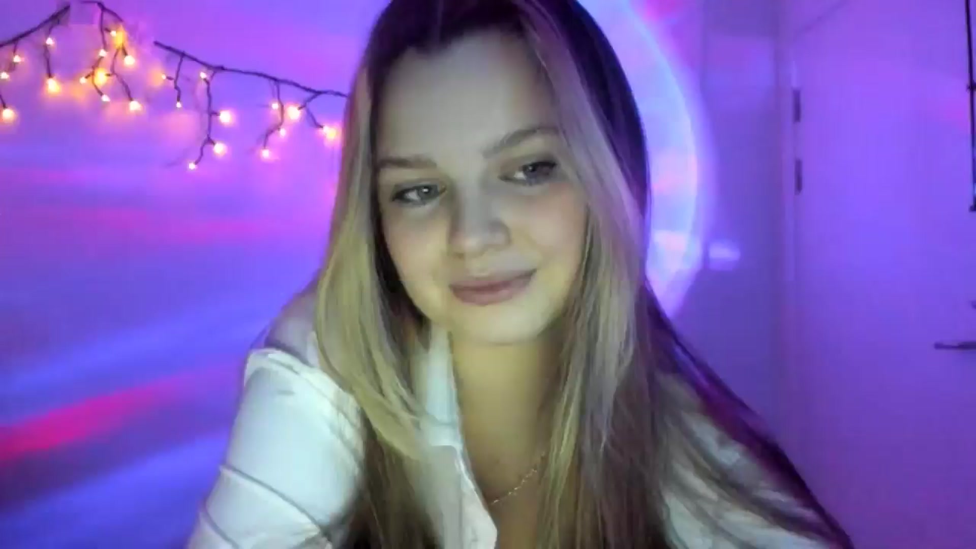 Gallery image thumbnail from Annaneon's myfreecams stream on, 03/17/2026, 17:54 image 1 of 20