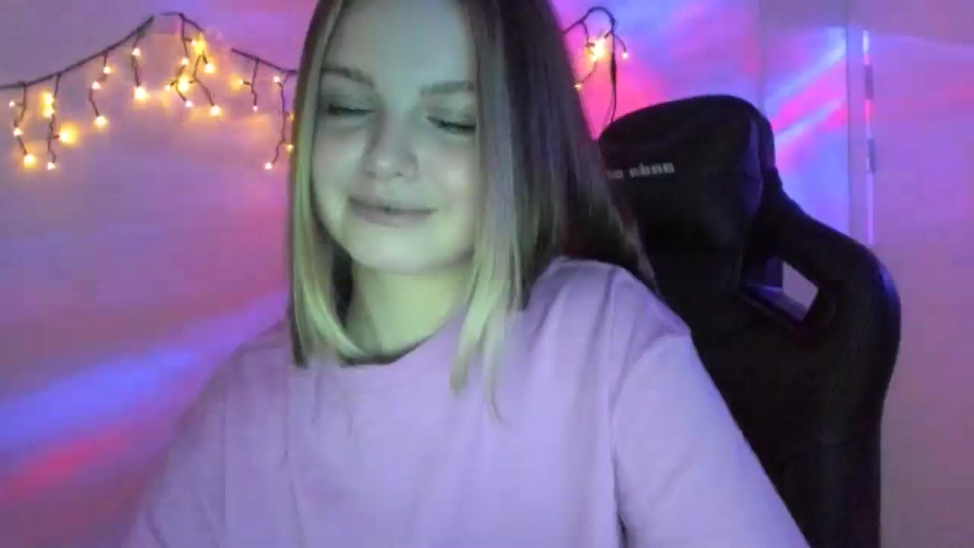 Gallery image thumbnail from Annaneon's myfreecams stream on, 03/18/2026, 13:06 image 19 of 20