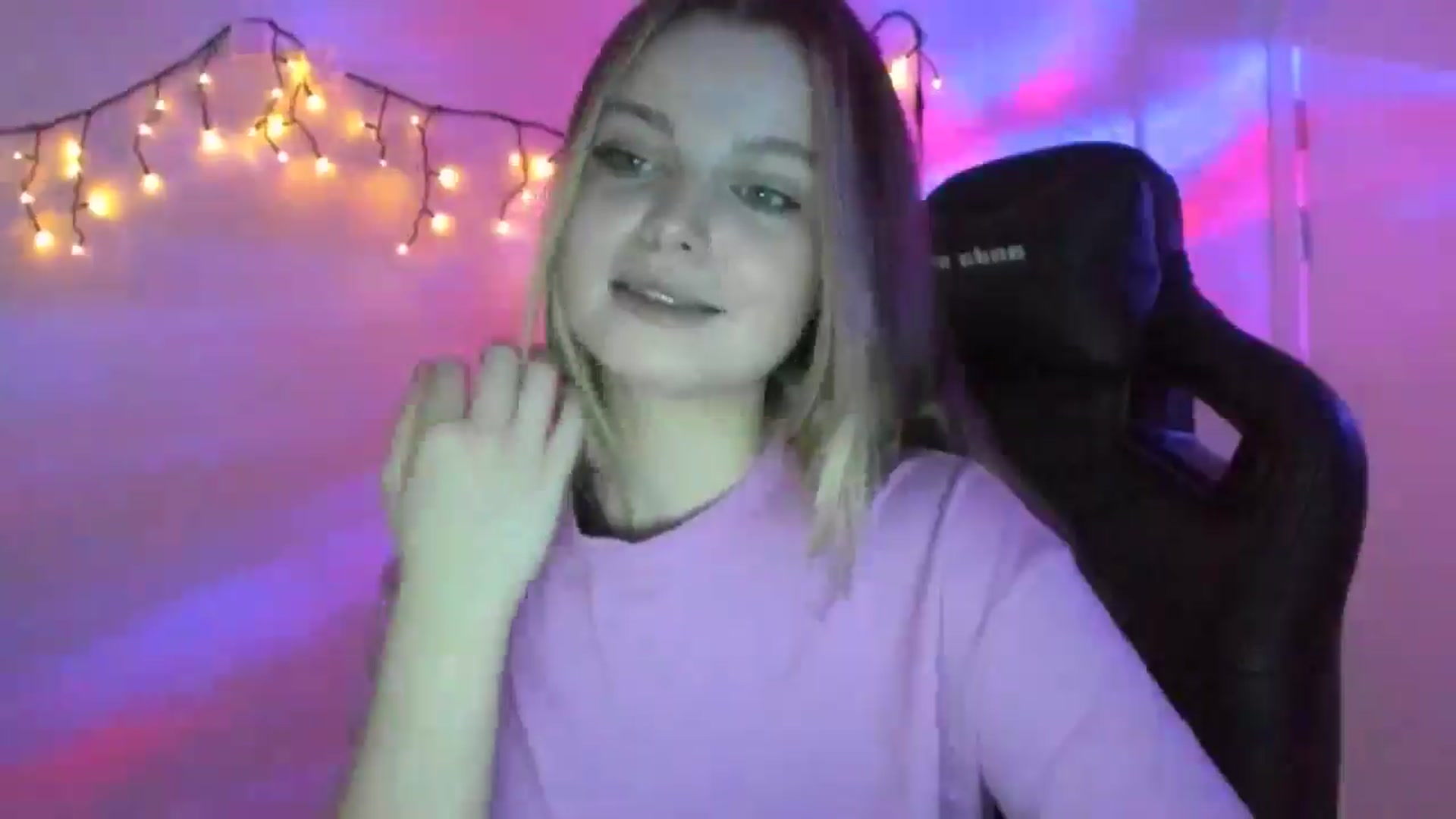 Gallery image thumbnail from Annaneon's myfreecams stream on, 03/18/2026, 13:06 image 9 of 20