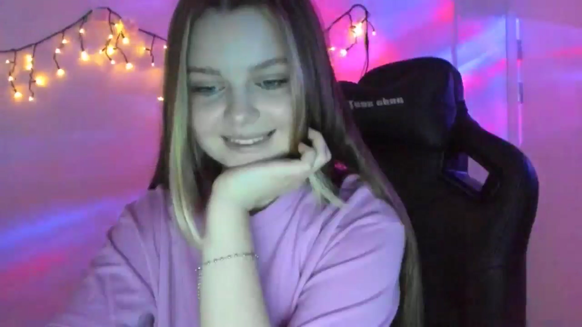 Gallery image thumbnail from Annaneon's myfreecams stream on, 03/18/2026, 13:06 image 20 of 20
