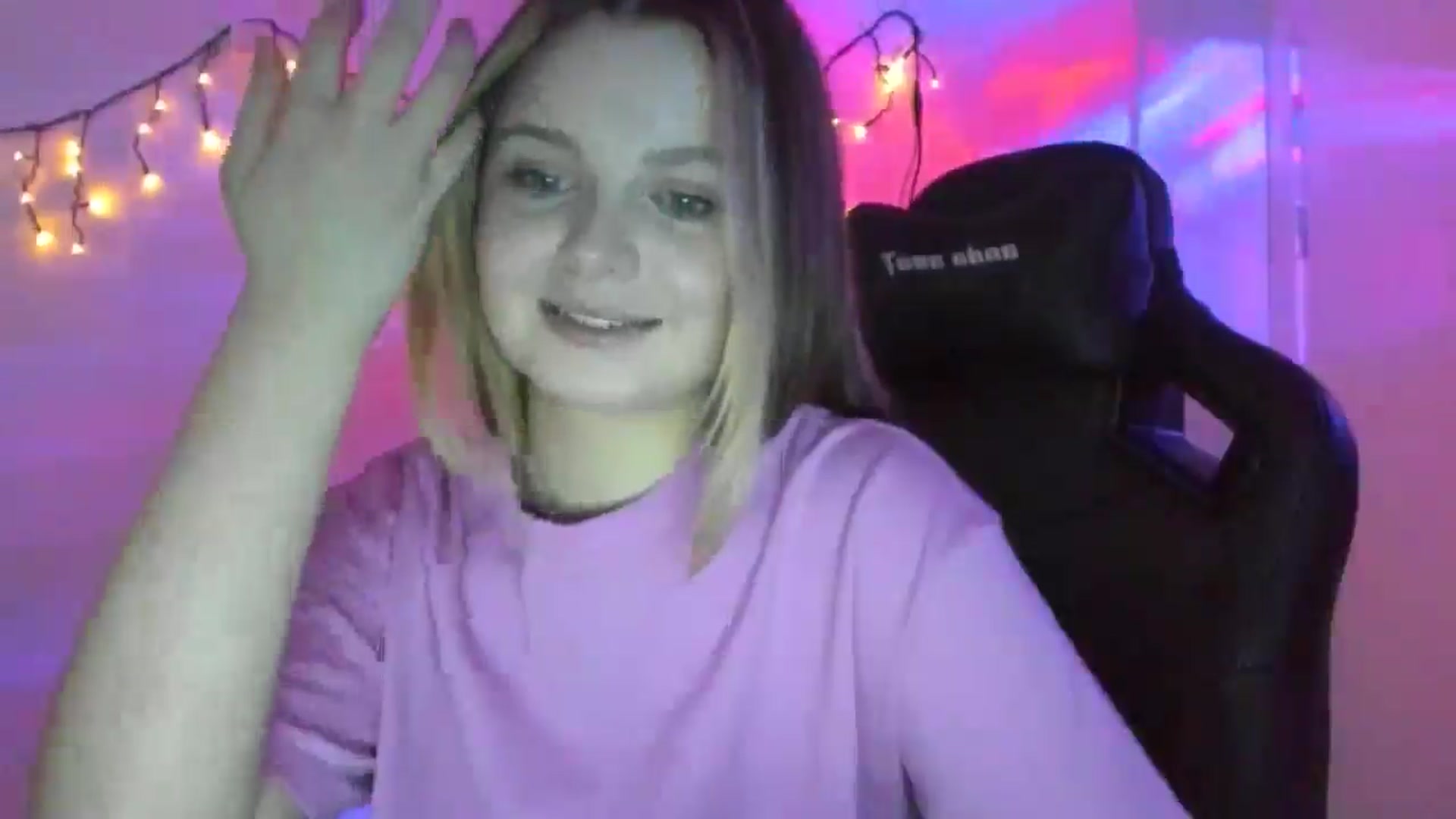 Gallery image thumbnail from Annaneon's myfreecams stream on, 03/18/2026, 13:06 image 2 of 20