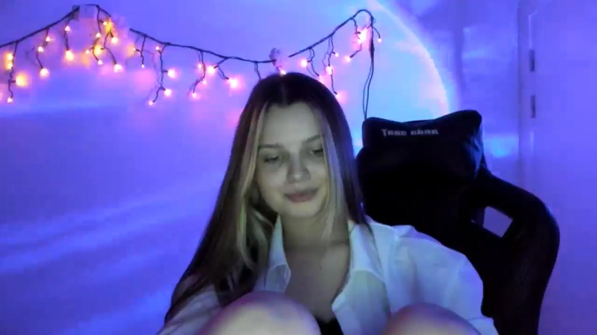 Gallery image thumbnail from Annaneon's myfreecams stream on, 03/21/2026, 18:57 image 12 of 20