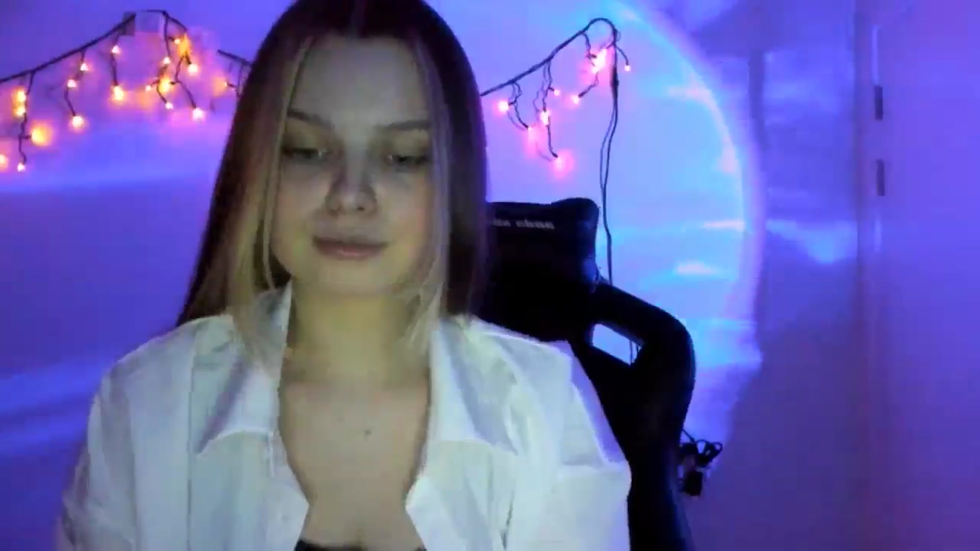 Gallery image thumbnail from Annaneon's myfreecams stream on, 03/21/2026, 18:57 image 20 of 20