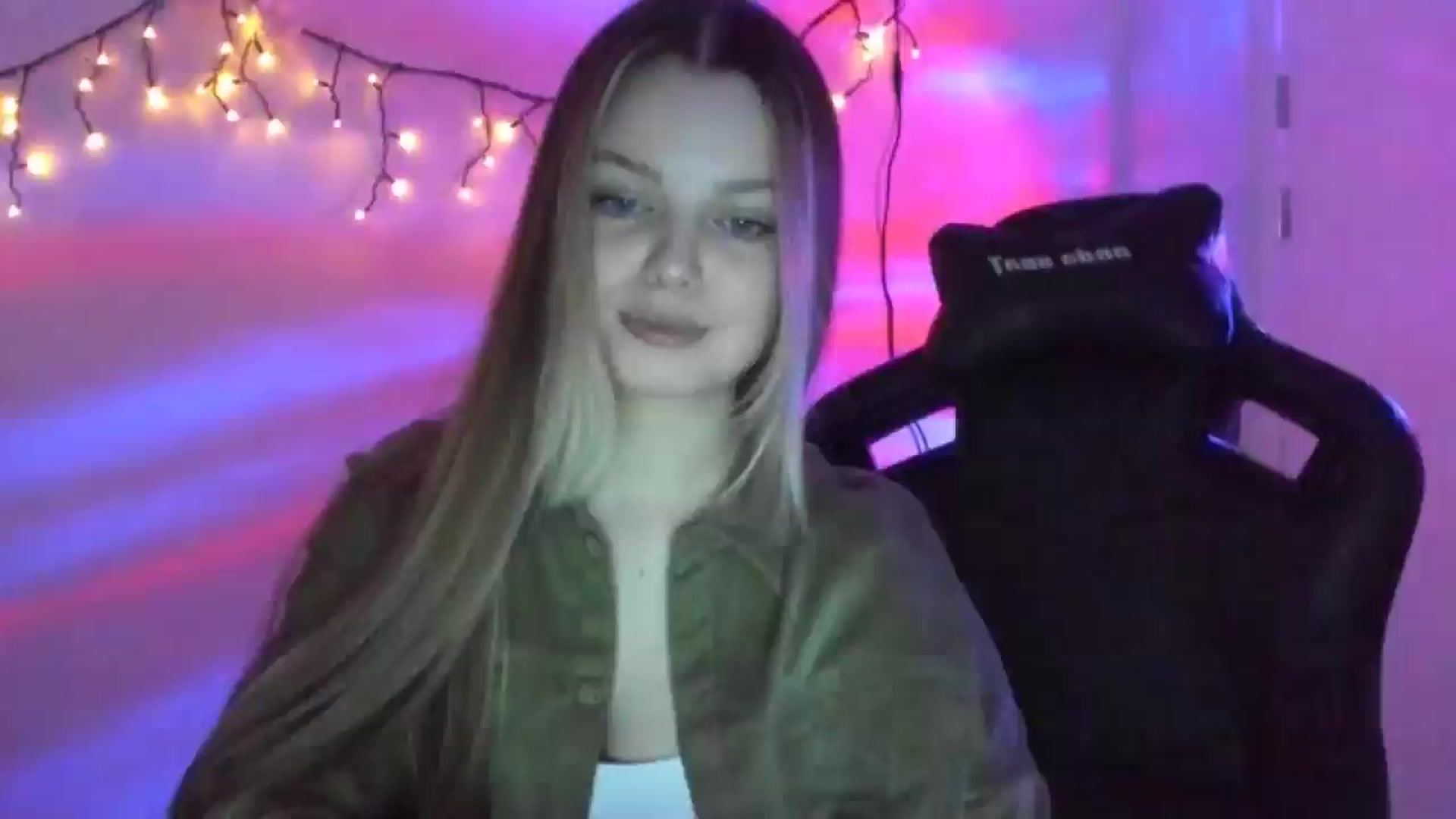 Gallery image thumbnail from Annaneon's myfreecams stream on, 03/22/2026, 15:06 image 1 of 20