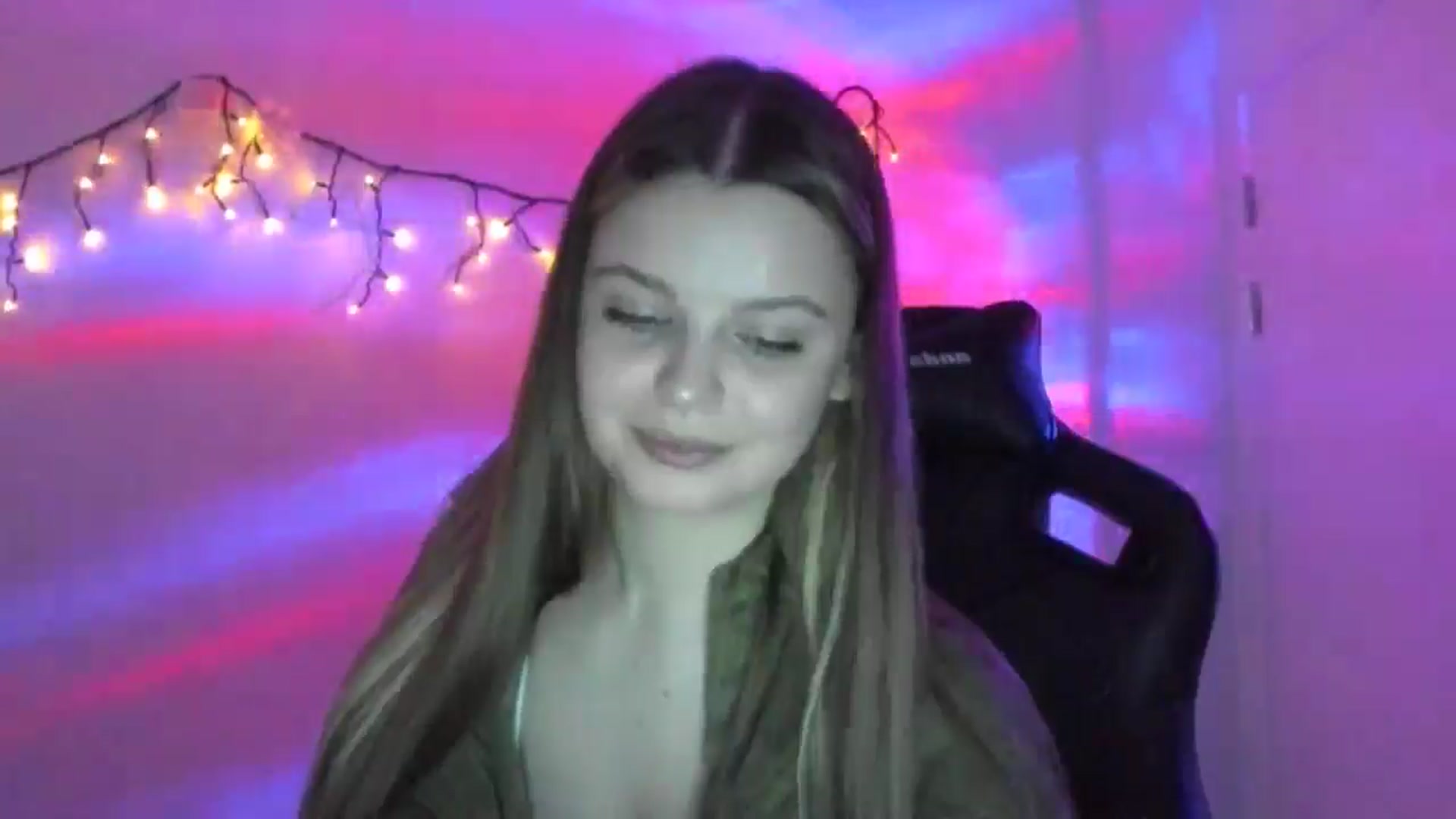 Gallery image thumbnail from Annaneon's myfreecams stream on, 03/22/2026, 15:06 image 12 of 20