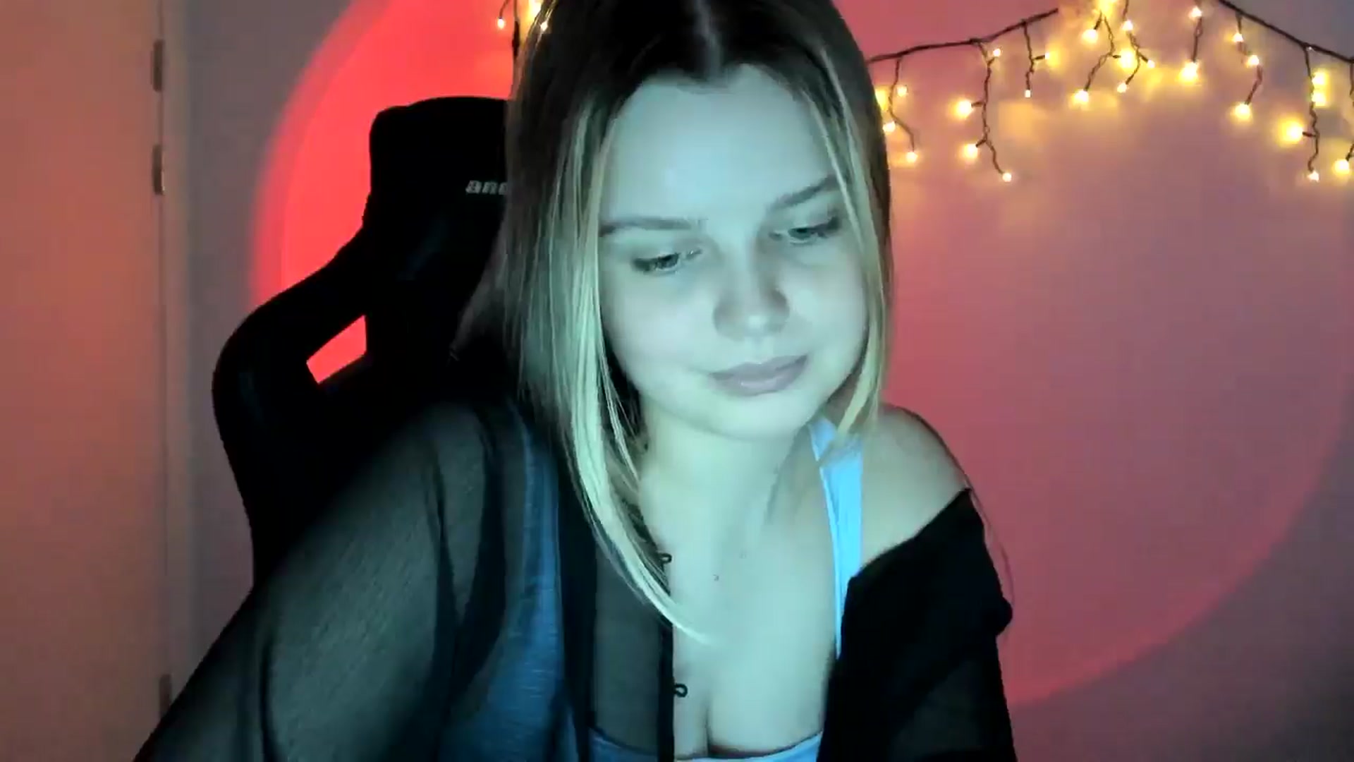 Gallery image thumbnail from Annaneon's myfreecams stream on, 04/05/2026, 17:42 image 2 of 20