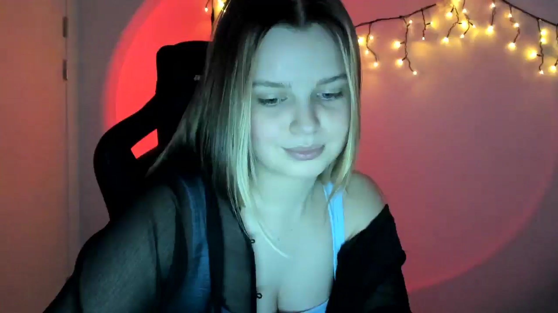 Gallery image thumbnail from Annaneon's myfreecams stream on, 04/05/2026, 17:42 image 7 of 20