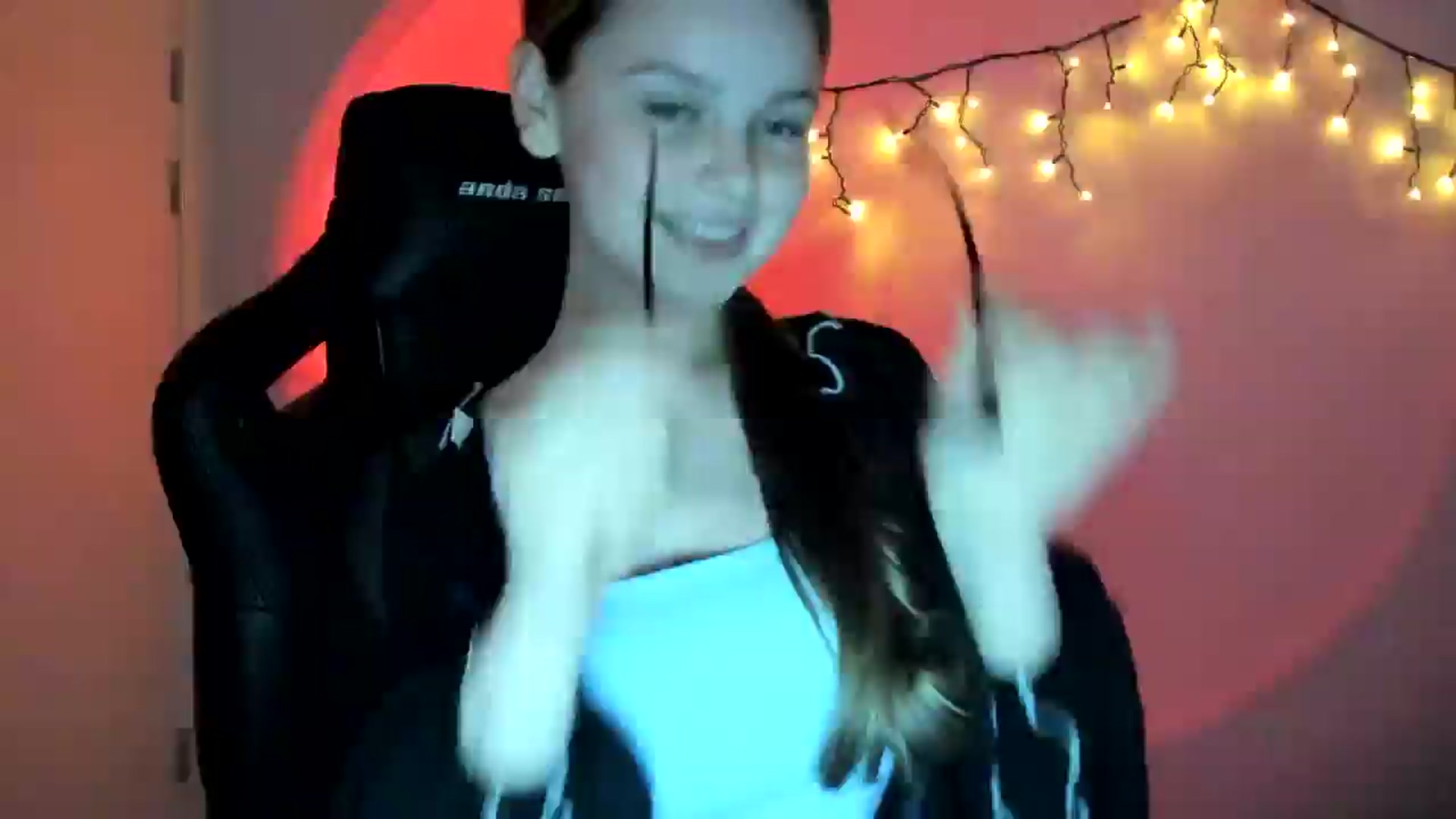 Gallery image thumbnail from Annaneon's myfreecams stream on, 04/05/2026, 17:42 image 18 of 20