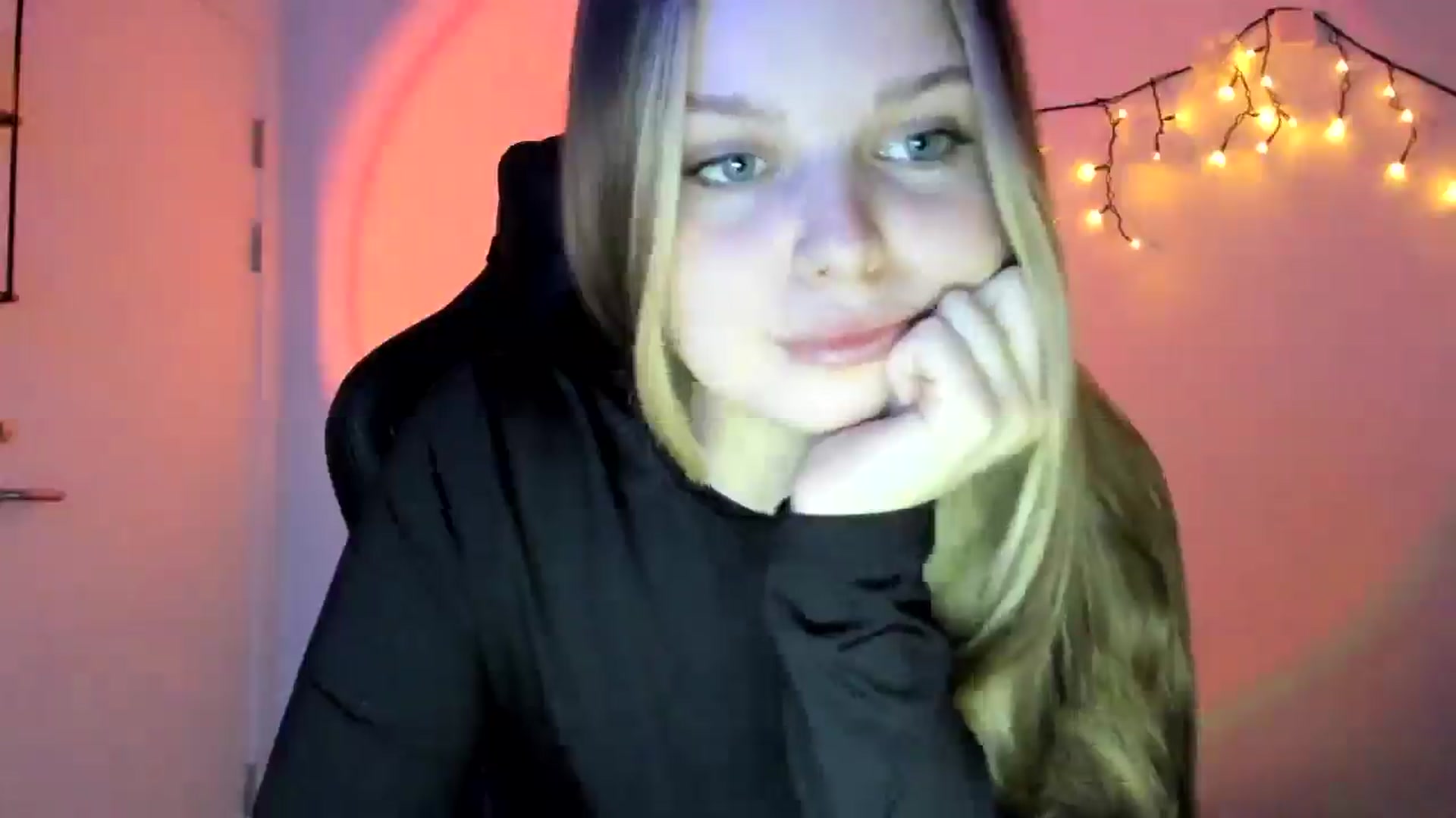 Gallery image thumbnail from Annaneon's myfreecams stream on, 04/22/2026, 19:06 image 4 of 20