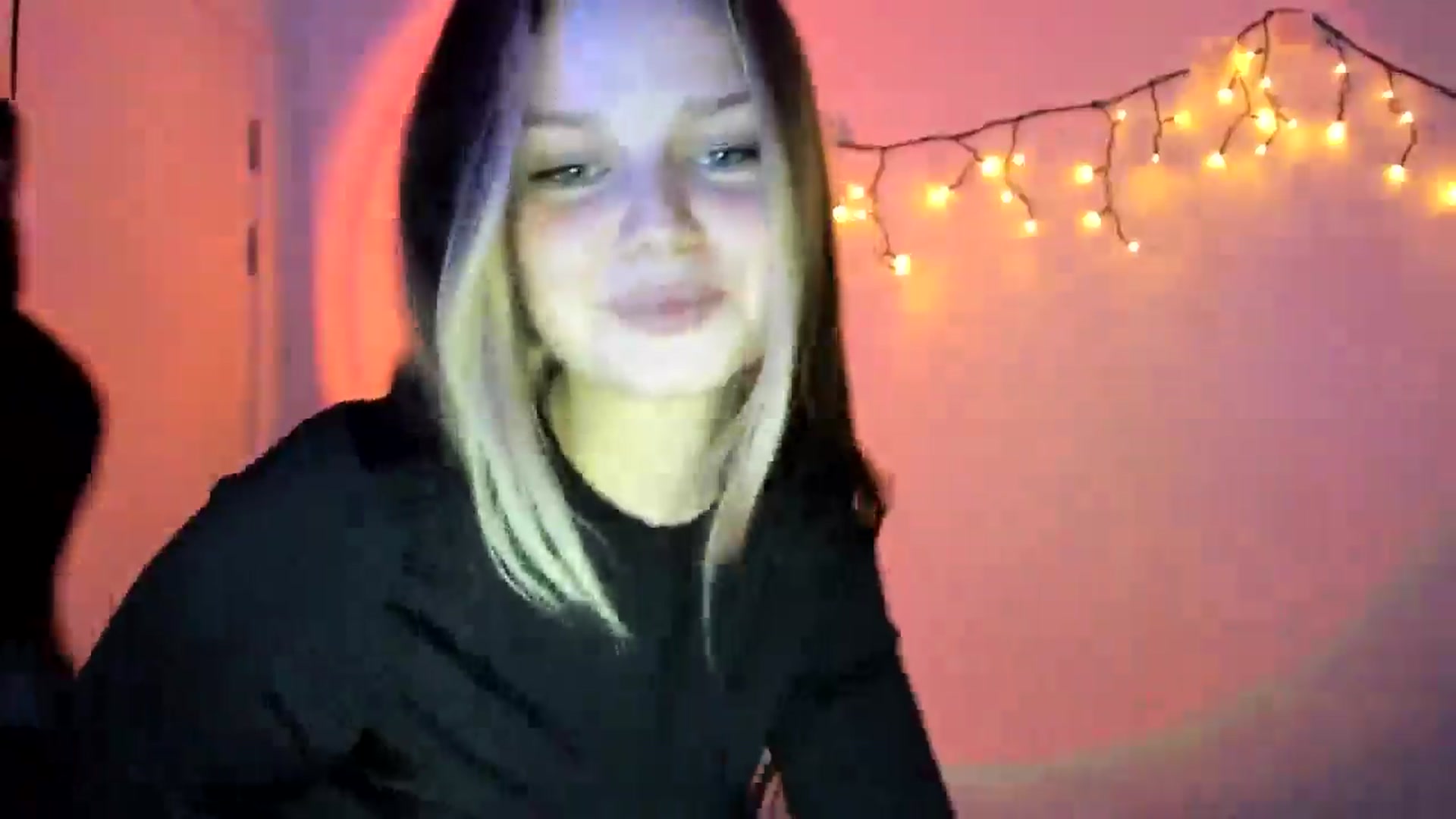 Gallery image thumbnail from Annaneon's myfreecams stream on, 04/22/2026, 19:06 image 16 of 20
