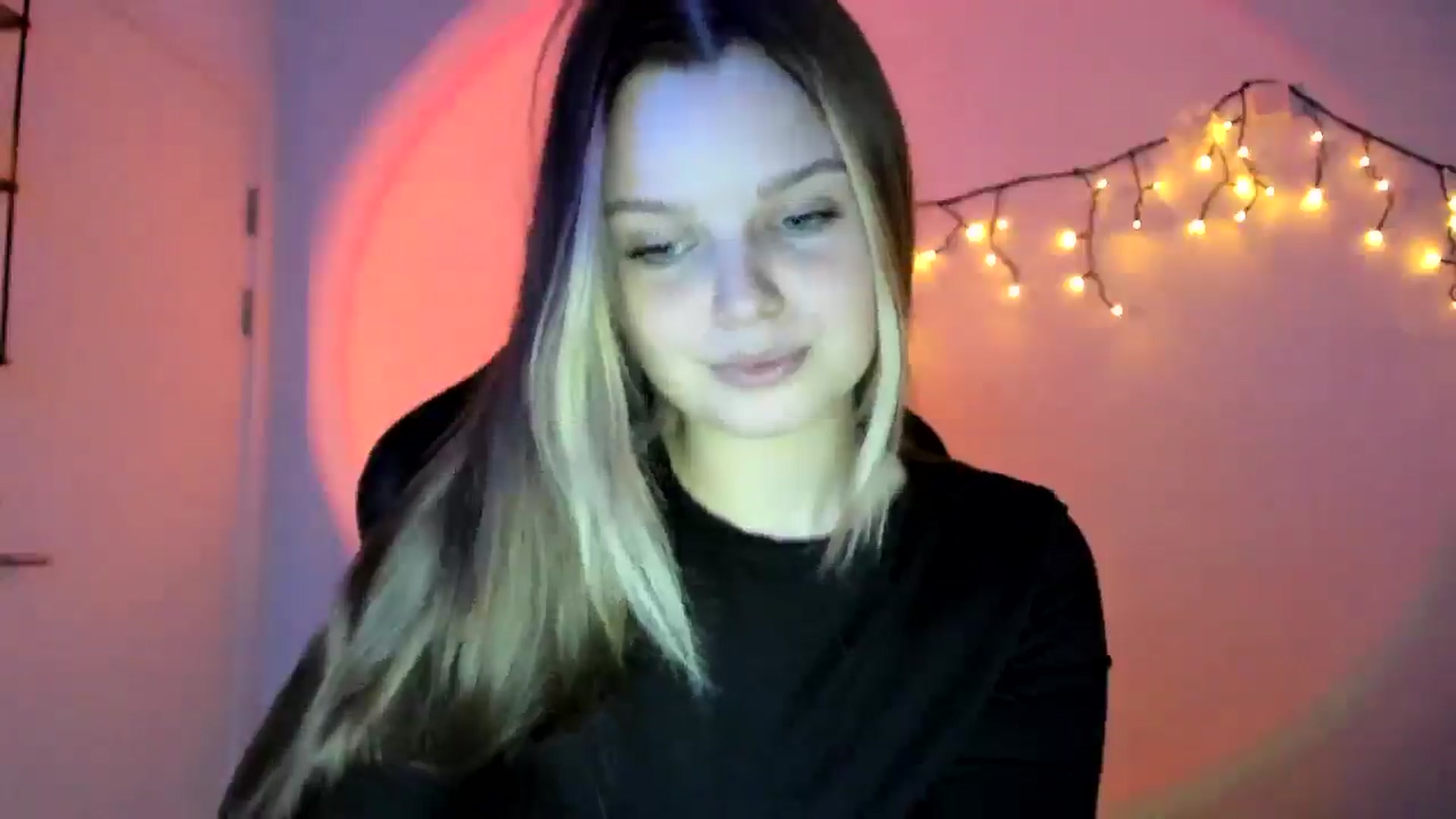 Gallery image thumbnail from Annaneon's myfreecams stream on, 04/22/2026, 19:06 image 2 of 20