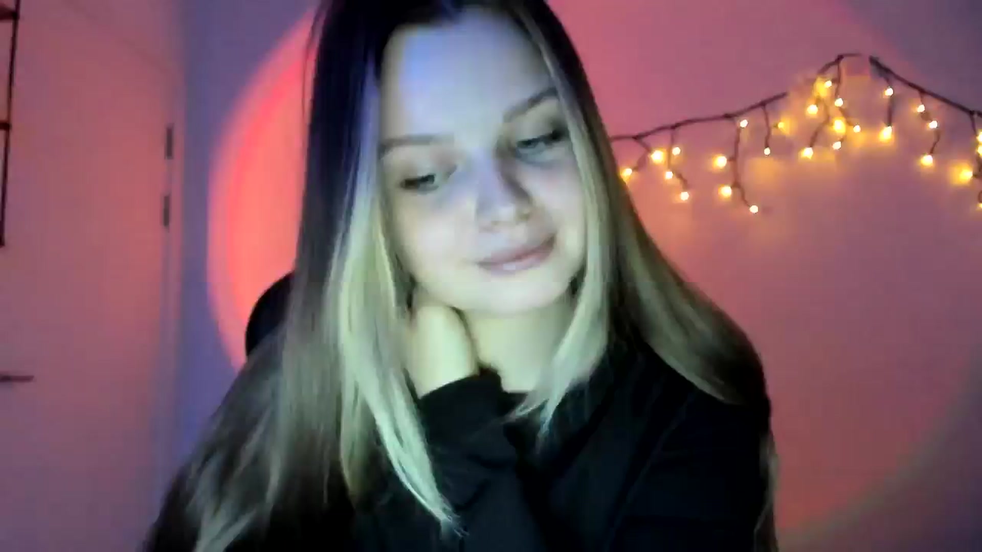 Gallery image thumbnail from Annaneon's myfreecams stream on, 04/22/2026, 19:06 image 1 of 20