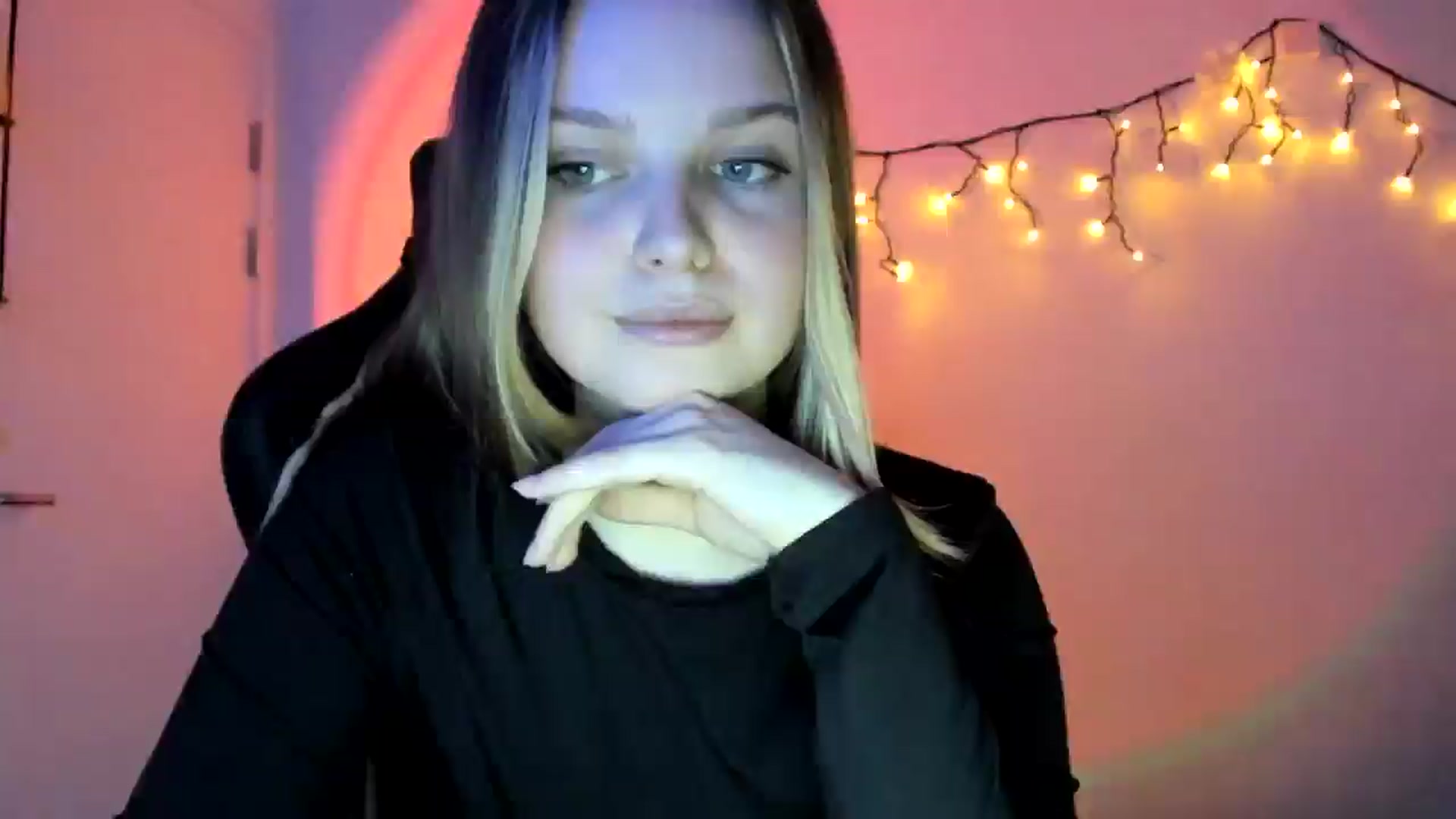 Gallery image thumbnail from Annaneon's myfreecams stream on, 04/22/2026, 20:11 image 11 of 20