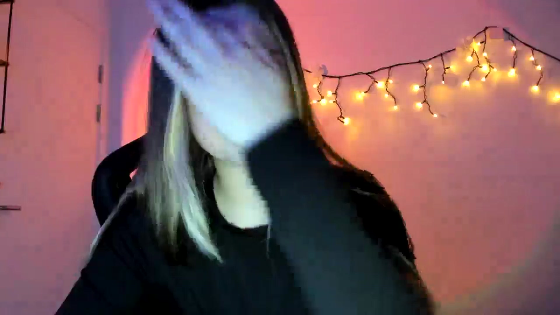 Gallery image thumbnail from Annaneon's myfreecams stream on, 04/22/2026, 20:11 image 4 of 20