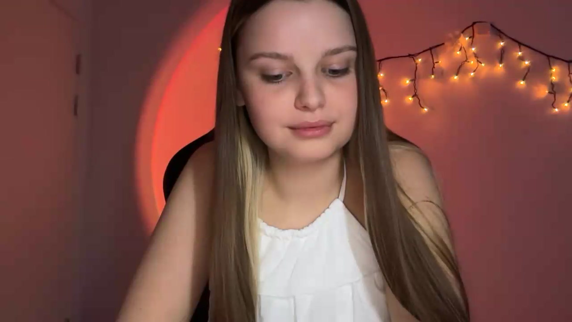 Gallery image thumbnail from Annaneon's myfreecams stream on, 05/16/2026, 18:20 image 9 of 20
