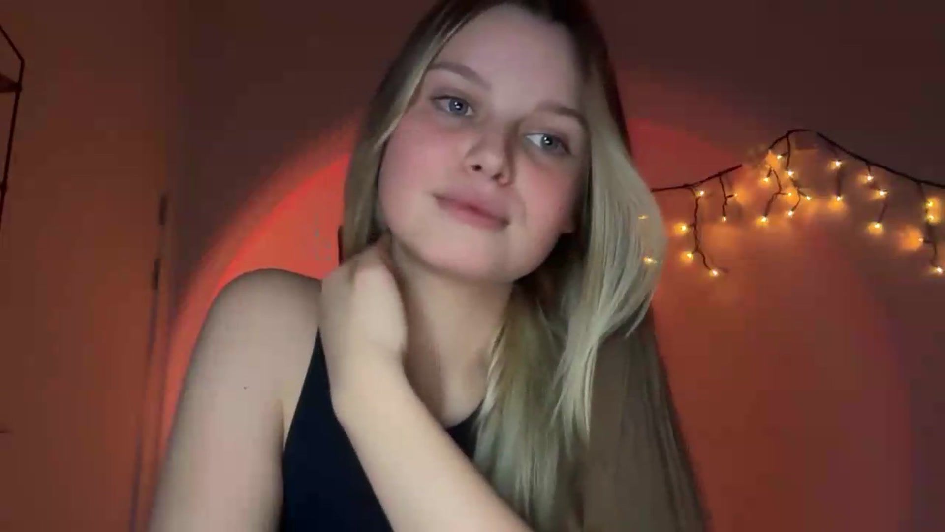 Gallery image thumbnail from Annaneon's myfreecams stream on, 05/17/2026, 21:08 image 13 of 20