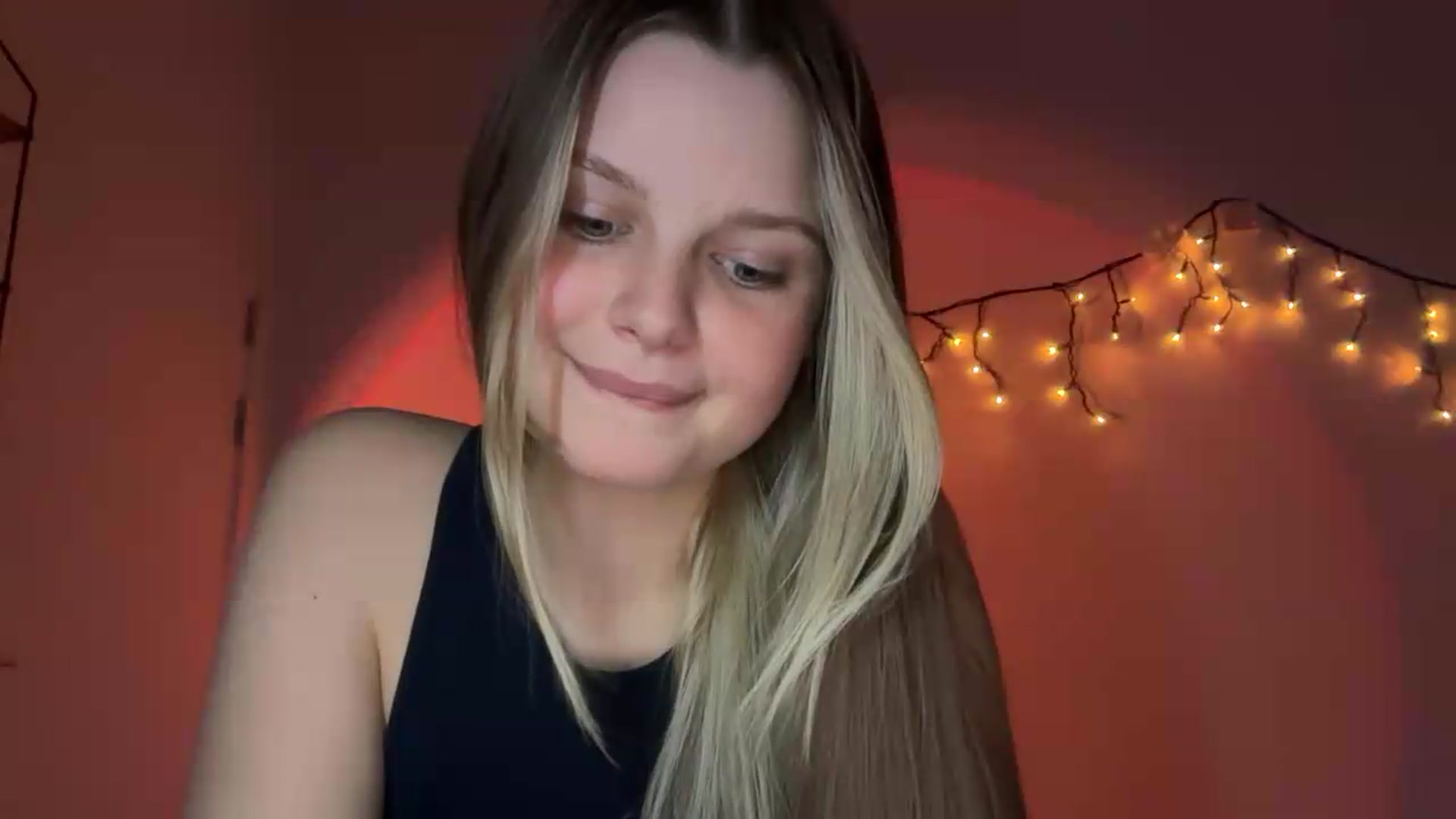 Gallery image thumbnail from Annaneon's myfreecams stream on, 05/17/2026, 21:08 image 15 of 20