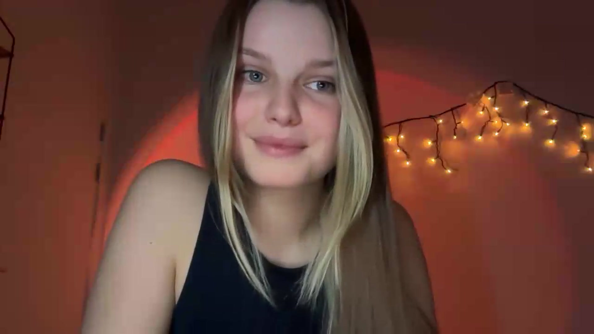 Gallery image thumbnail from Annaneon's myfreecams stream on, 05/17/2026, 21:08 image 19 of 20