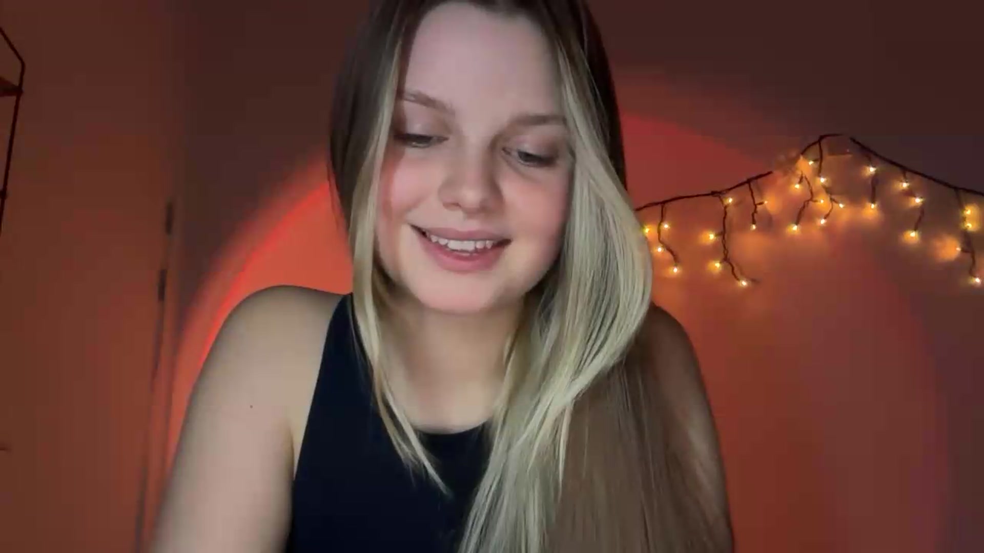 Gallery image thumbnail from Annaneon's myfreecams stream on, 05/17/2026, 21:08 image 16 of 20