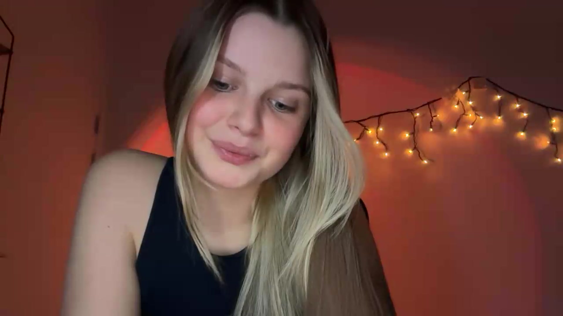 Gallery image thumbnail from Annaneon's myfreecams stream on, 05/17/2026, 21:08 image 14 of 20