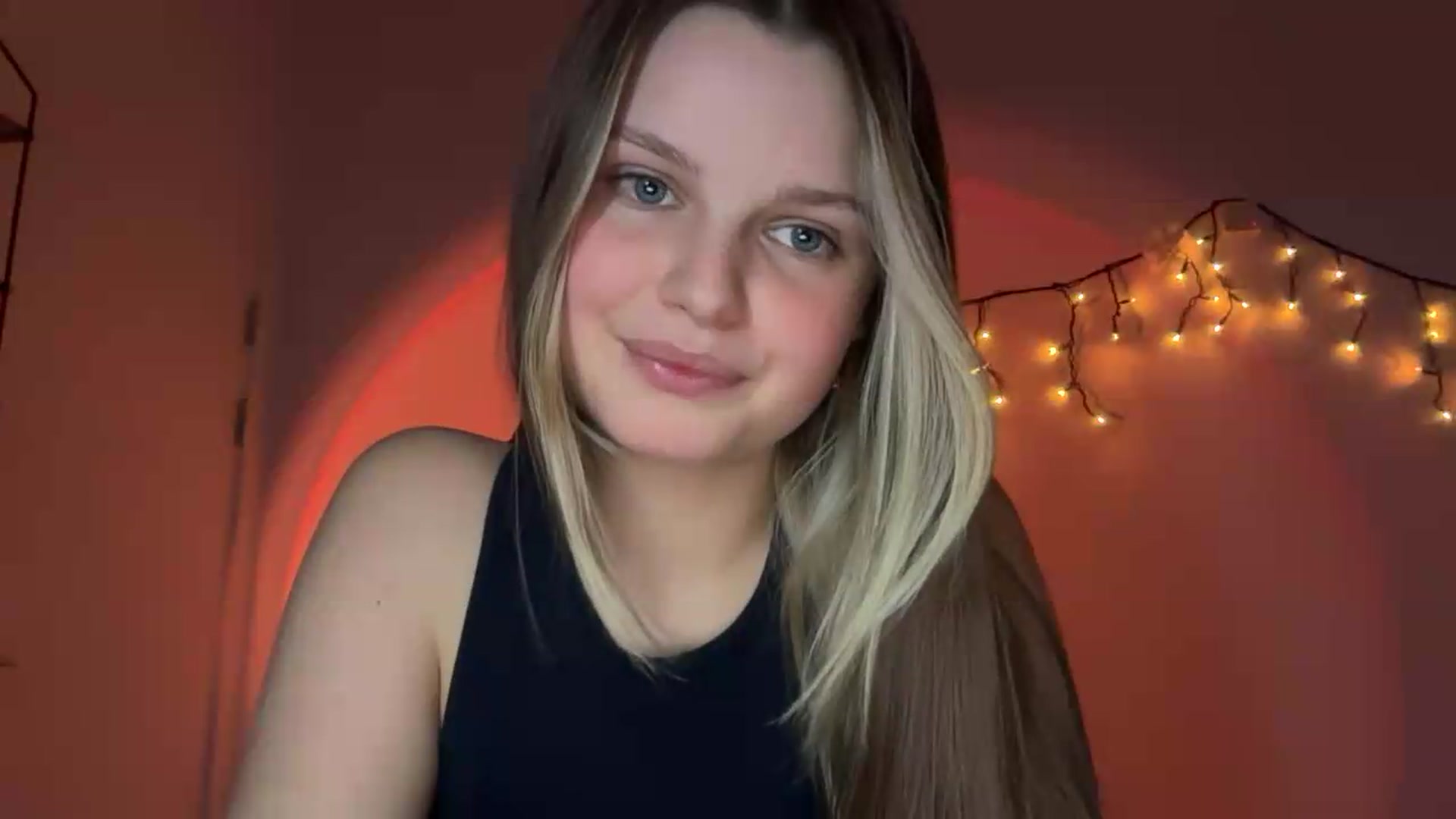 Gallery image thumbnail from Annaneon's myfreecams stream on, 05/17/2026, 21:08 image 17 of 20
