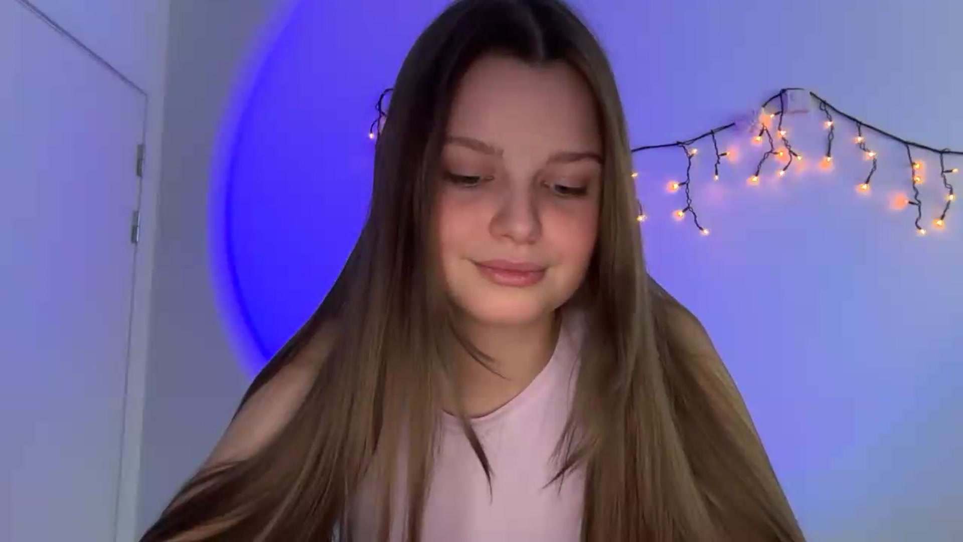 Gallery image thumbnail from Annaneon's myfreecams stream on, 05/27/2026, 14:53 image 3 of 20